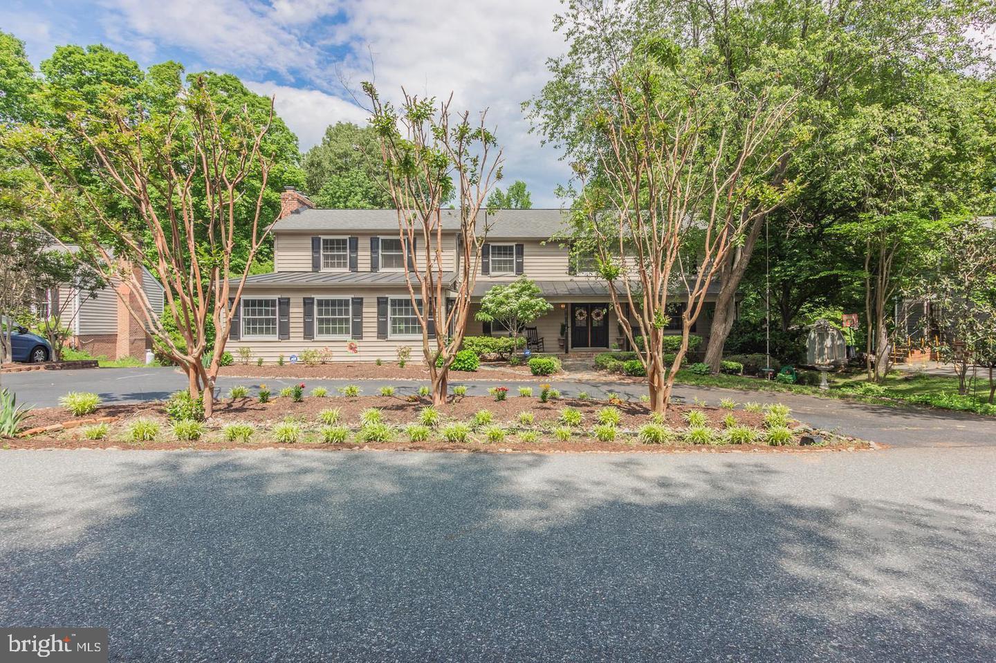 CLEARVIEW HEIGHTS - Residential Lease