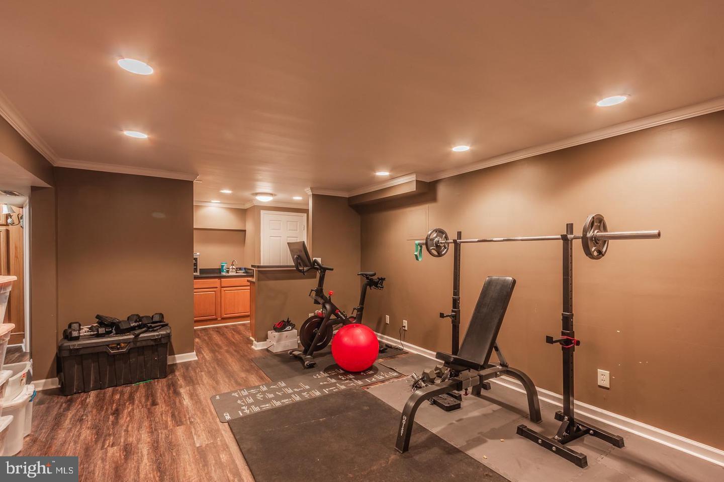 CLEARVIEW HEIGHTS - Residential Lease