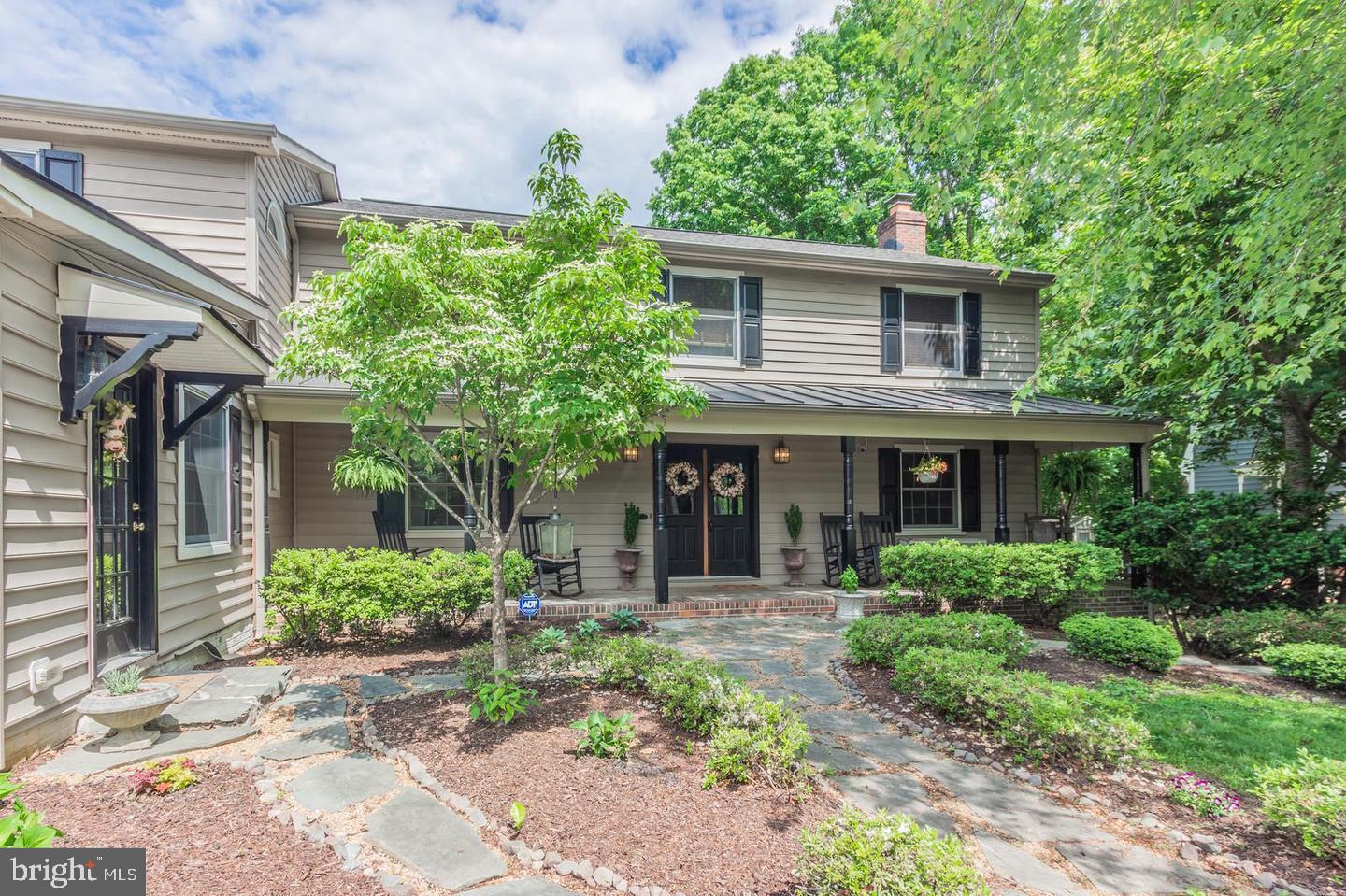 CLEARVIEW HEIGHTS - Residential Lease