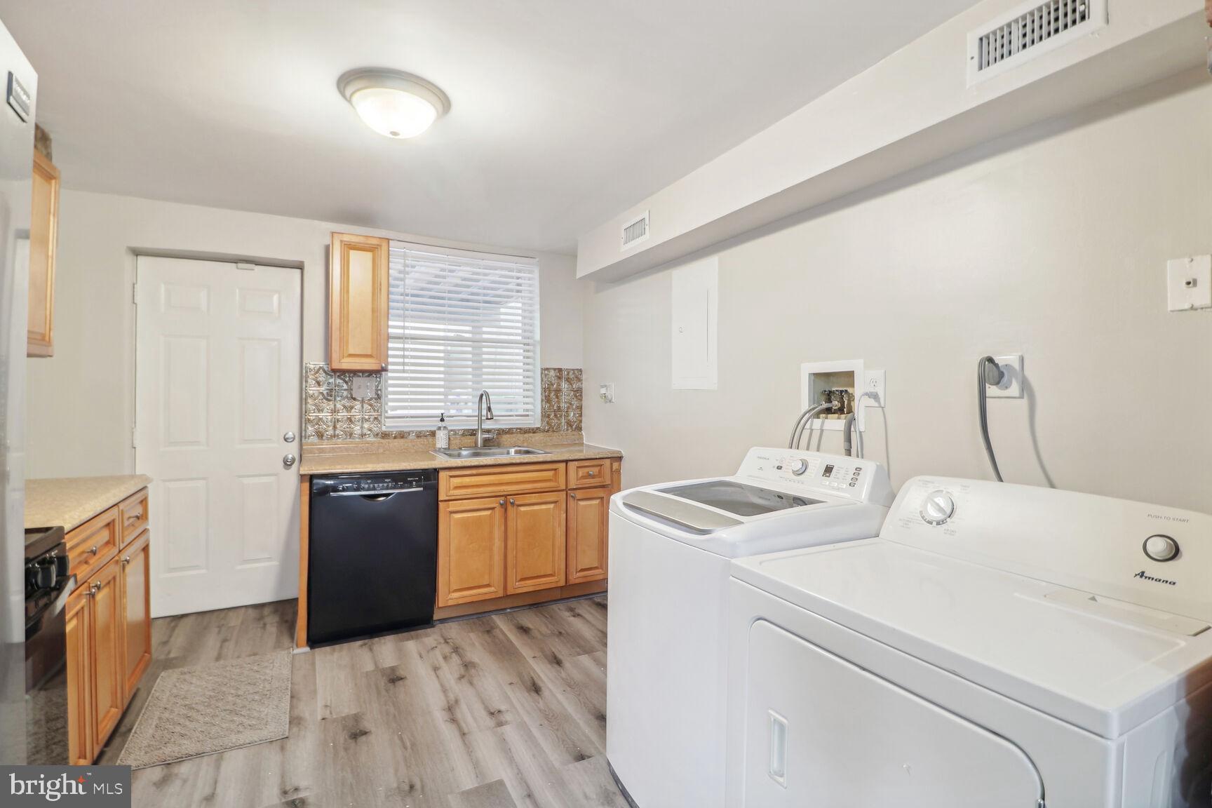 SHARP LEADENHALL - Residential