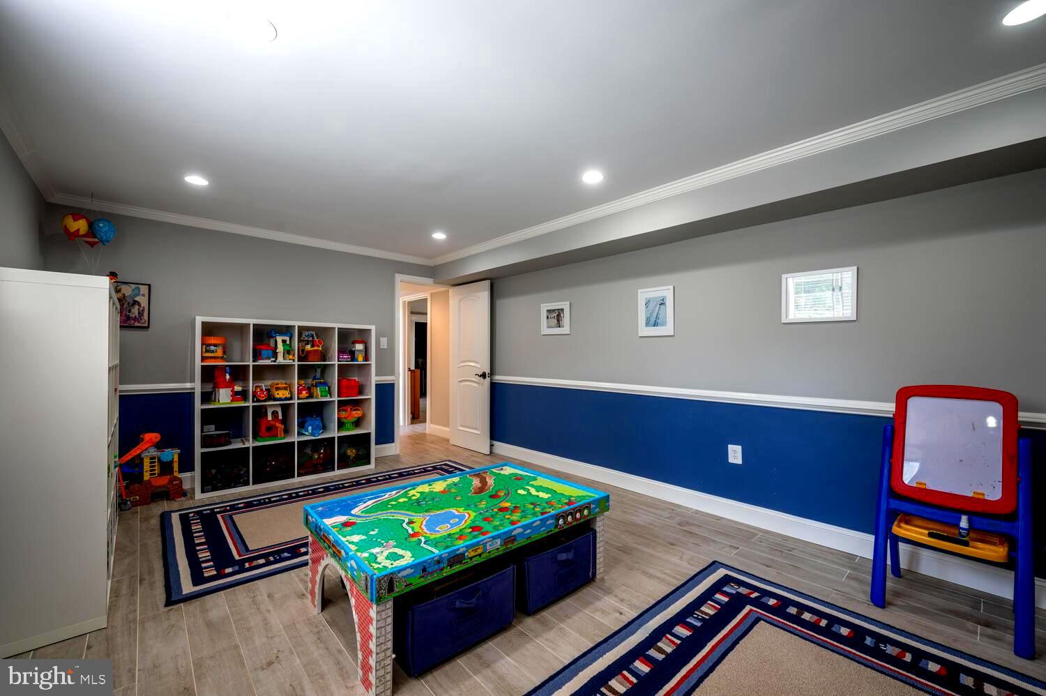 OLIVER ESTATES - Residential