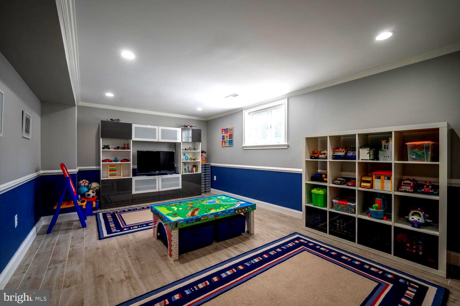 OLIVER ESTATES - Residential