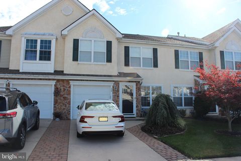 Photo of 30 Leighton Drive, MOUNT LAUREL, NJ 08054 (MLS # NJBL2097778)