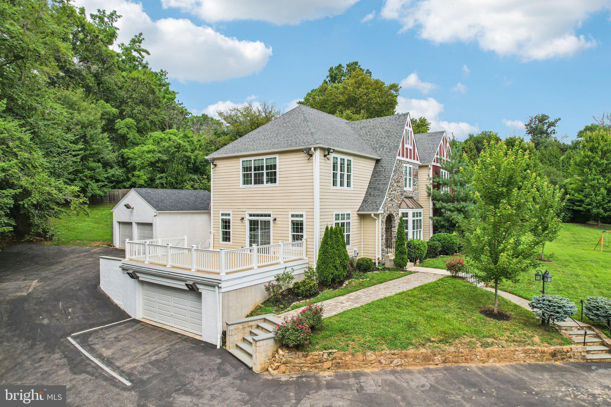 BRYN MAWR - Residential