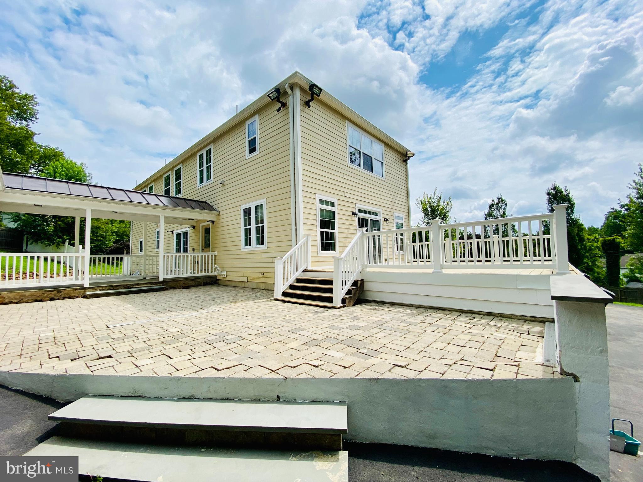 700 S ROBERTS ROAD
