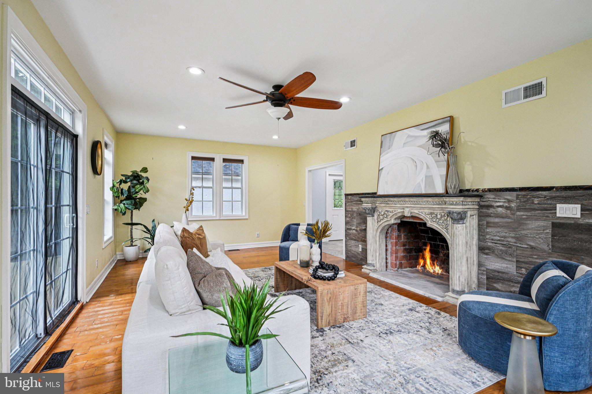 BRYN MAWR - Residential