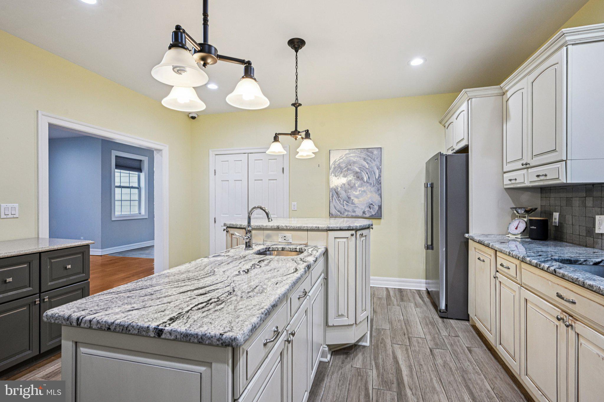 BRYN MAWR - Residential