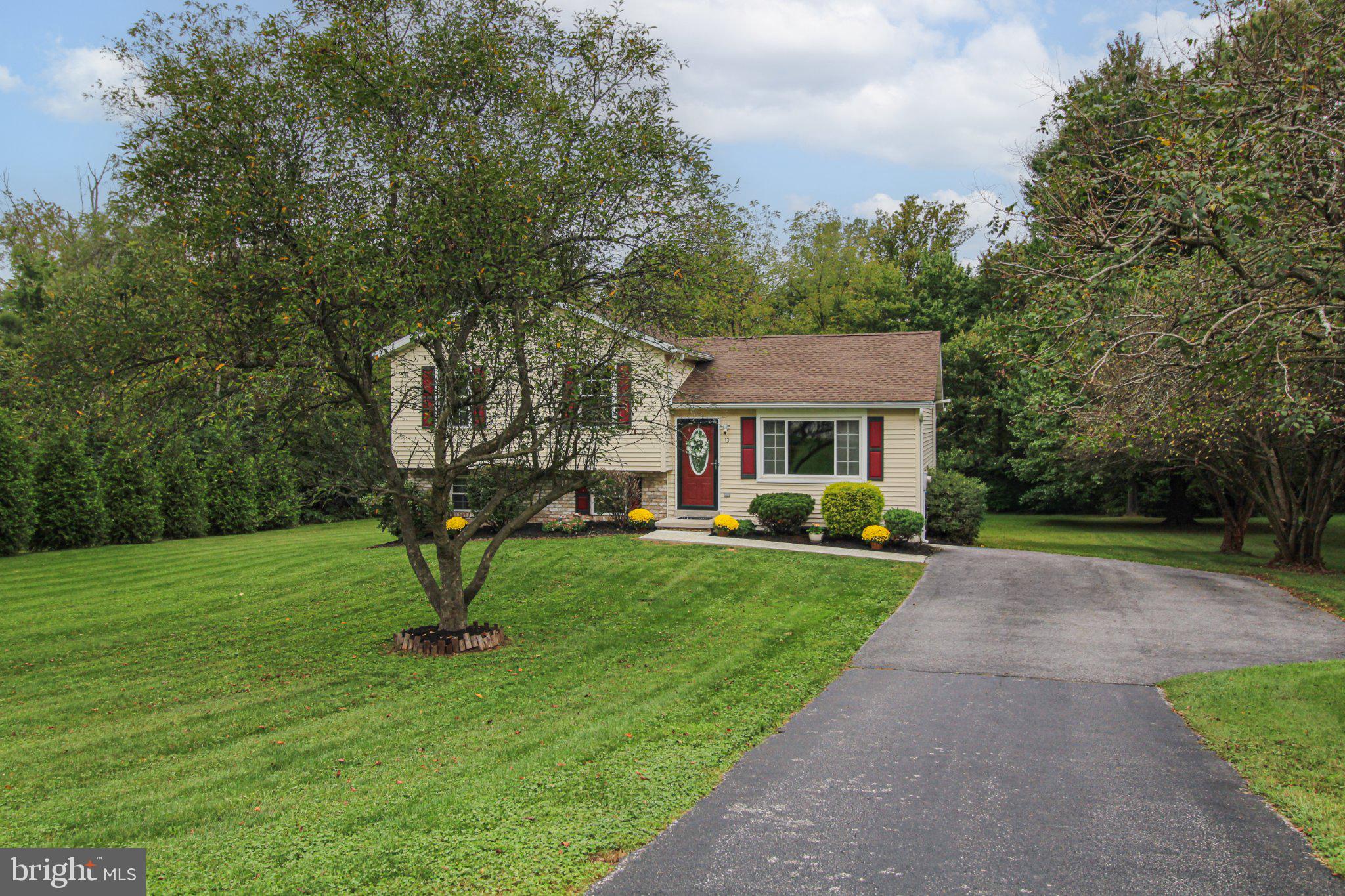 13 FOXTAIL COURT