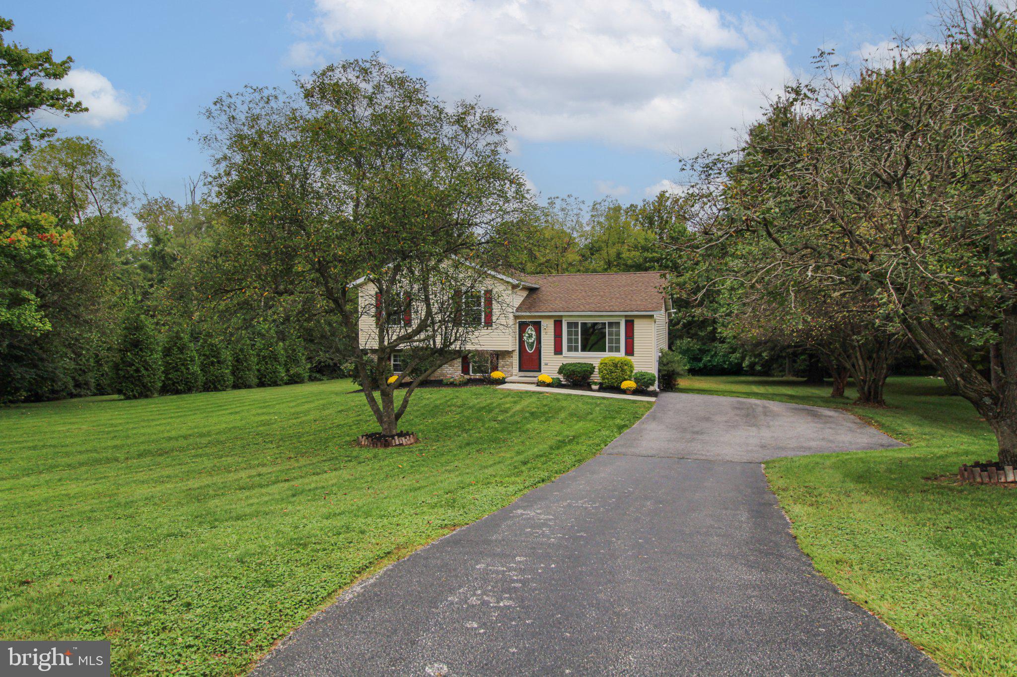 13 FOXTAIL COURT