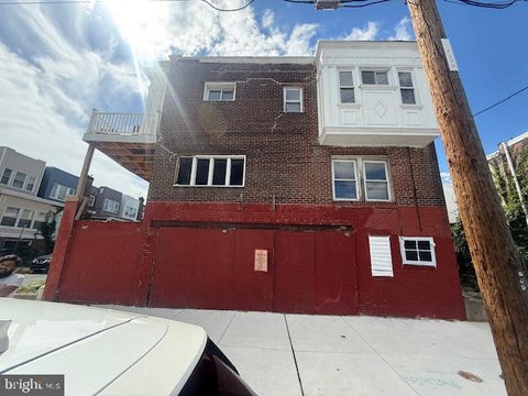 Townhouse For Sale - 5501 Litchfield Avenue<br/> PHILADELPHIA, PA 19143