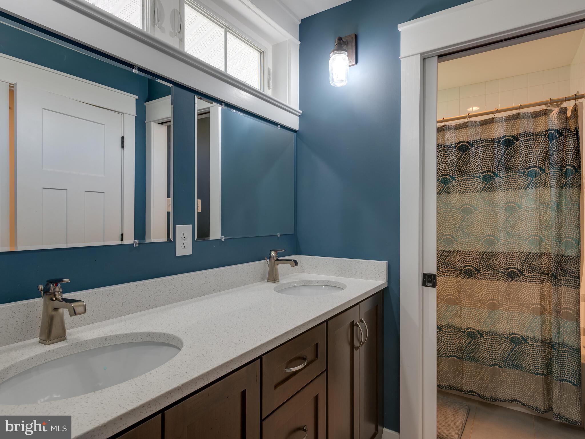 RADNOR HUNT - Residential