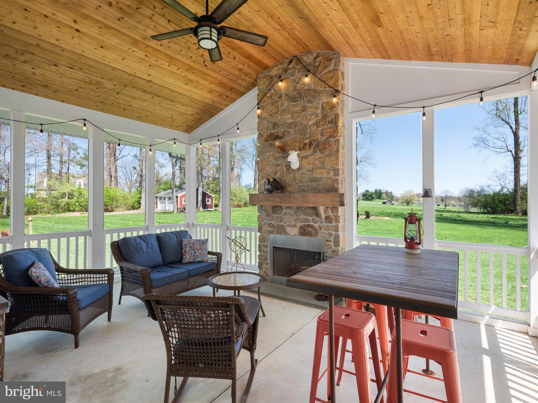 RADNOR HUNT - Residential