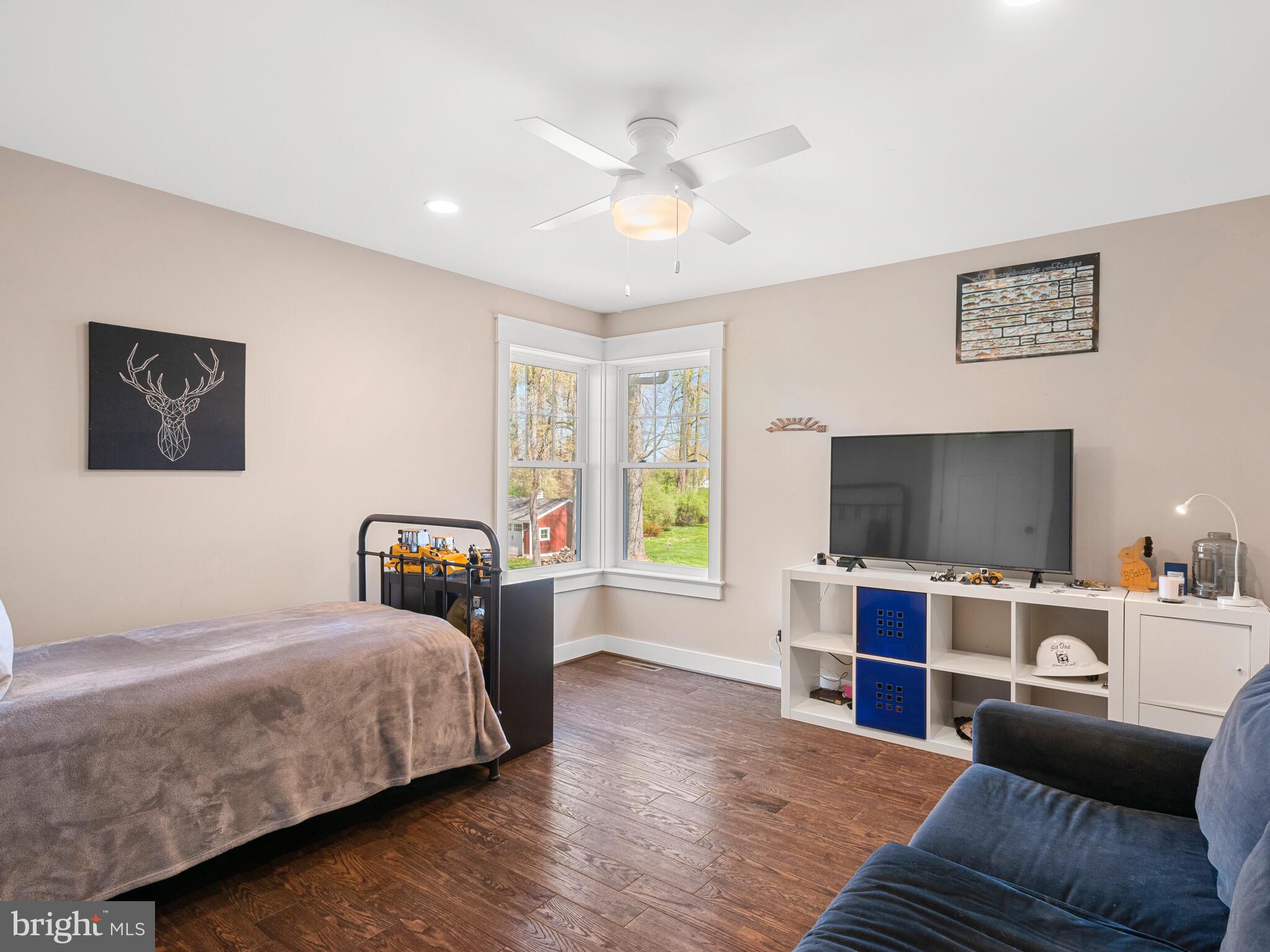 RADNOR HUNT - Residential