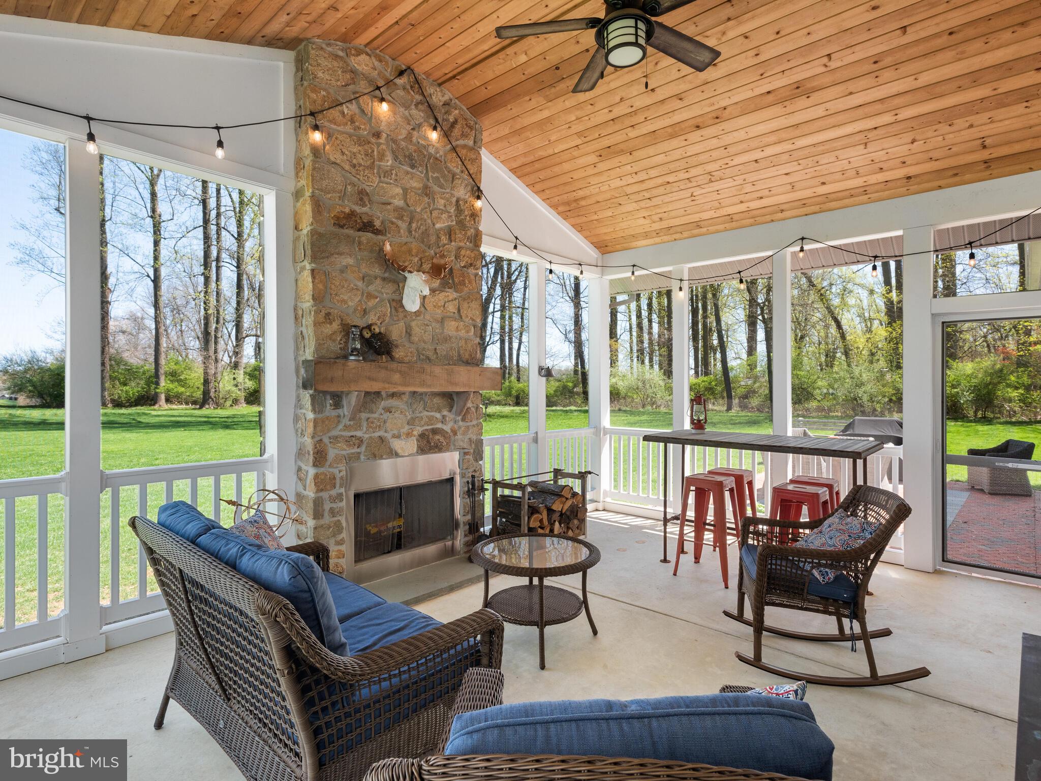 RADNOR HUNT - Residential