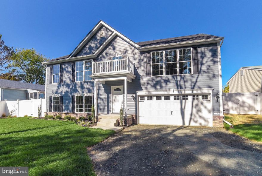 JUST BUILT & ABSOLUTELY BEAUTIFUL.  STUNNING 4 BEDRM/3 FBTH COLONIAL LOOK SPLIT FOYER W/COMPOSITE DECK & 2 CAR GARAGE W/FENCED IN BACK YARD AND WATER VIEWS OF PATUXENT RIVER FROM THE BACK DECK.  3 BEDRMS & 2 FBTHS UPSTAIRS; FAMILY RM.. & OPEN EAT IN KITCHEN.  THE DOWNSTAIRS HAS  ANOTHER FAMILY ROOM/GREAT ROOM, 2ND MASTER BDRM. W/FBTH AND LAUNDRY ROOM.  GRANITE, SS APPLIANCES & MUCH MORE.  BUILDER WILL PAY 8K IN TOTAL CLOSING; SETTLE AT BUILDERS LAWYER. 2/10 WARRANTY.  PLAT AND PAPERWORK UNDER DOCS.