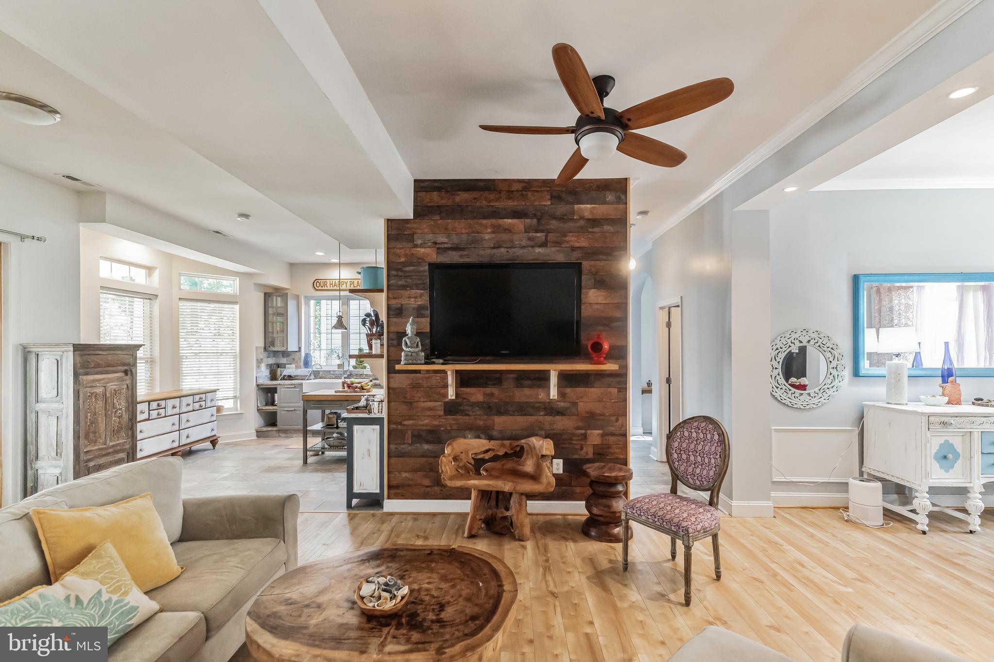 LAKE MONTCLAIR - Residential