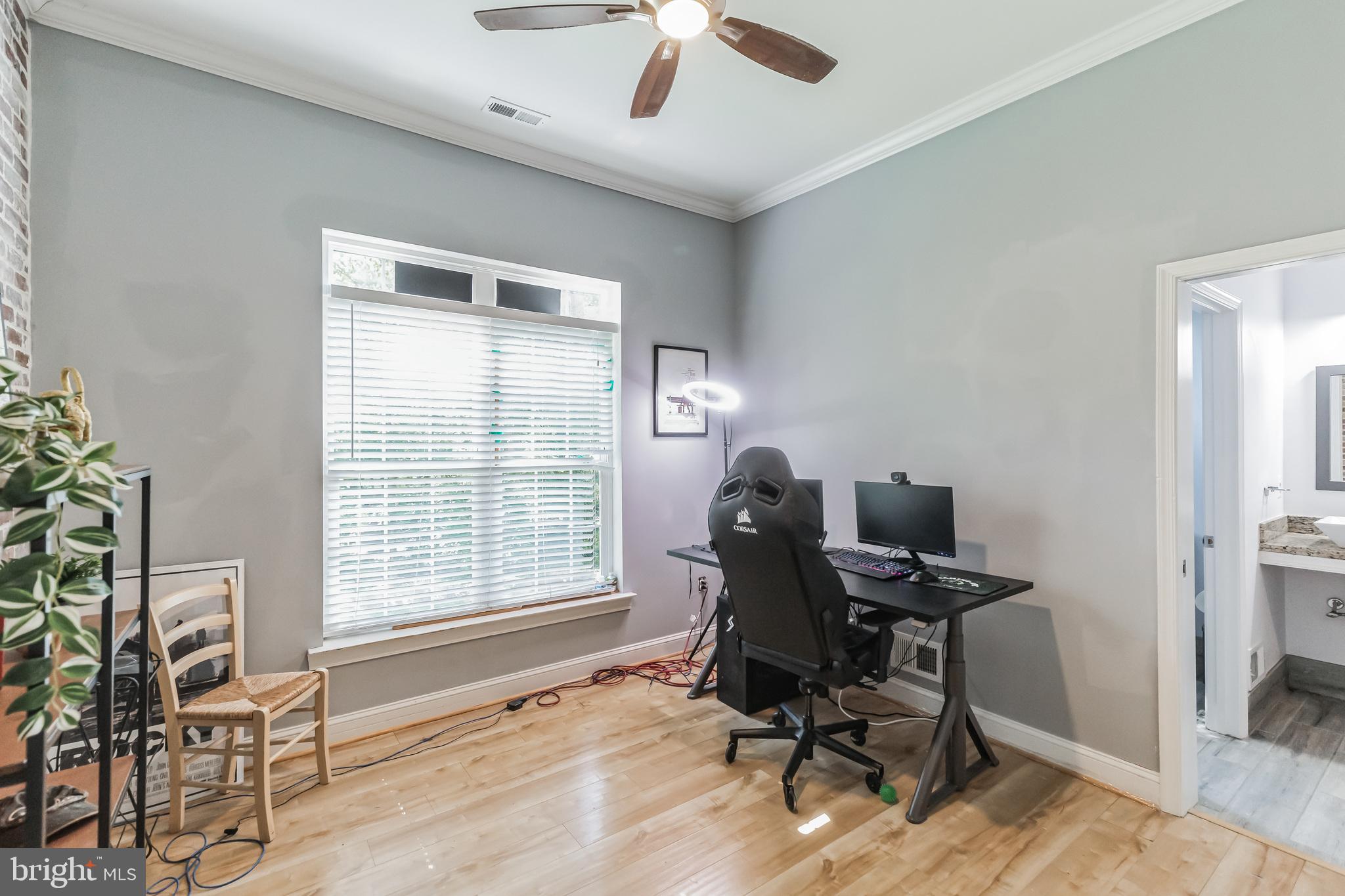 LAKE MONTCLAIR - Residential