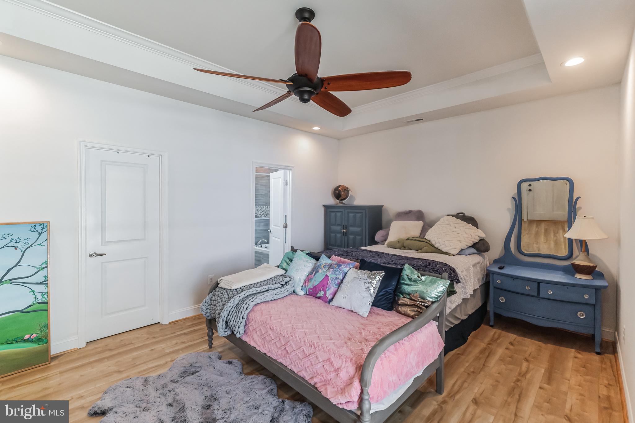 LAKE MONTCLAIR - Residential