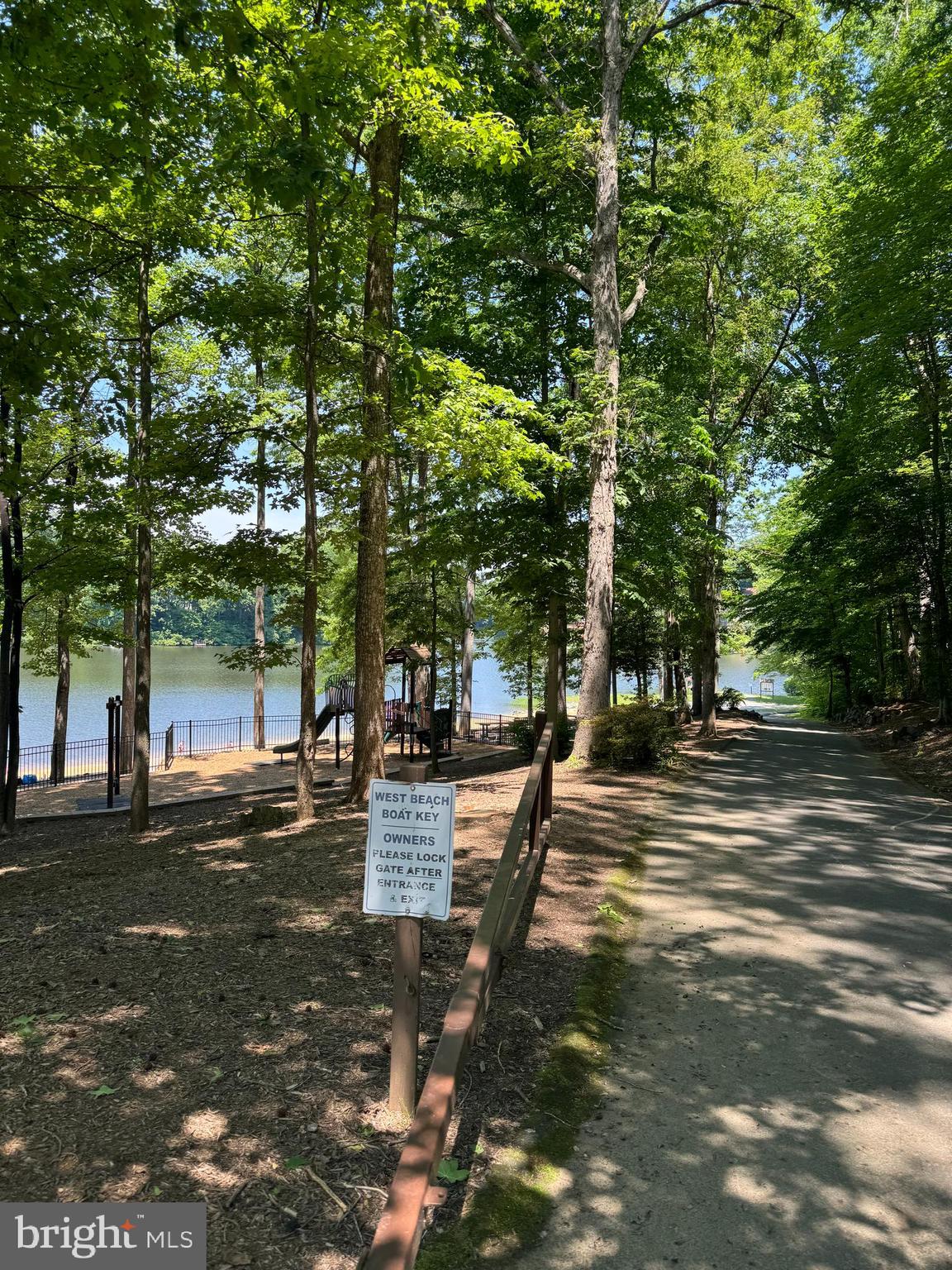 LAKE MONTCLAIR - Residential