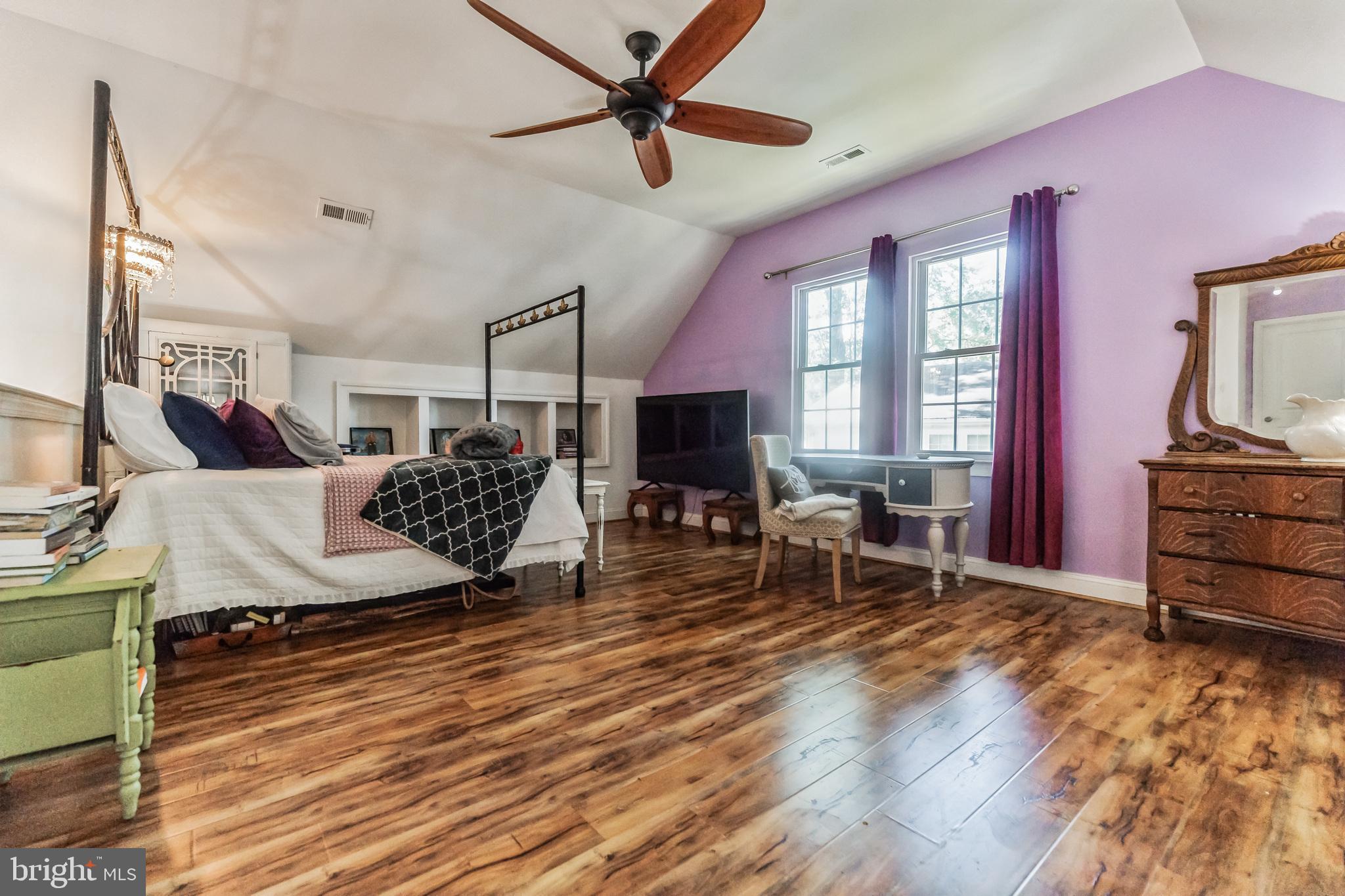 LAKE MONTCLAIR - Residential