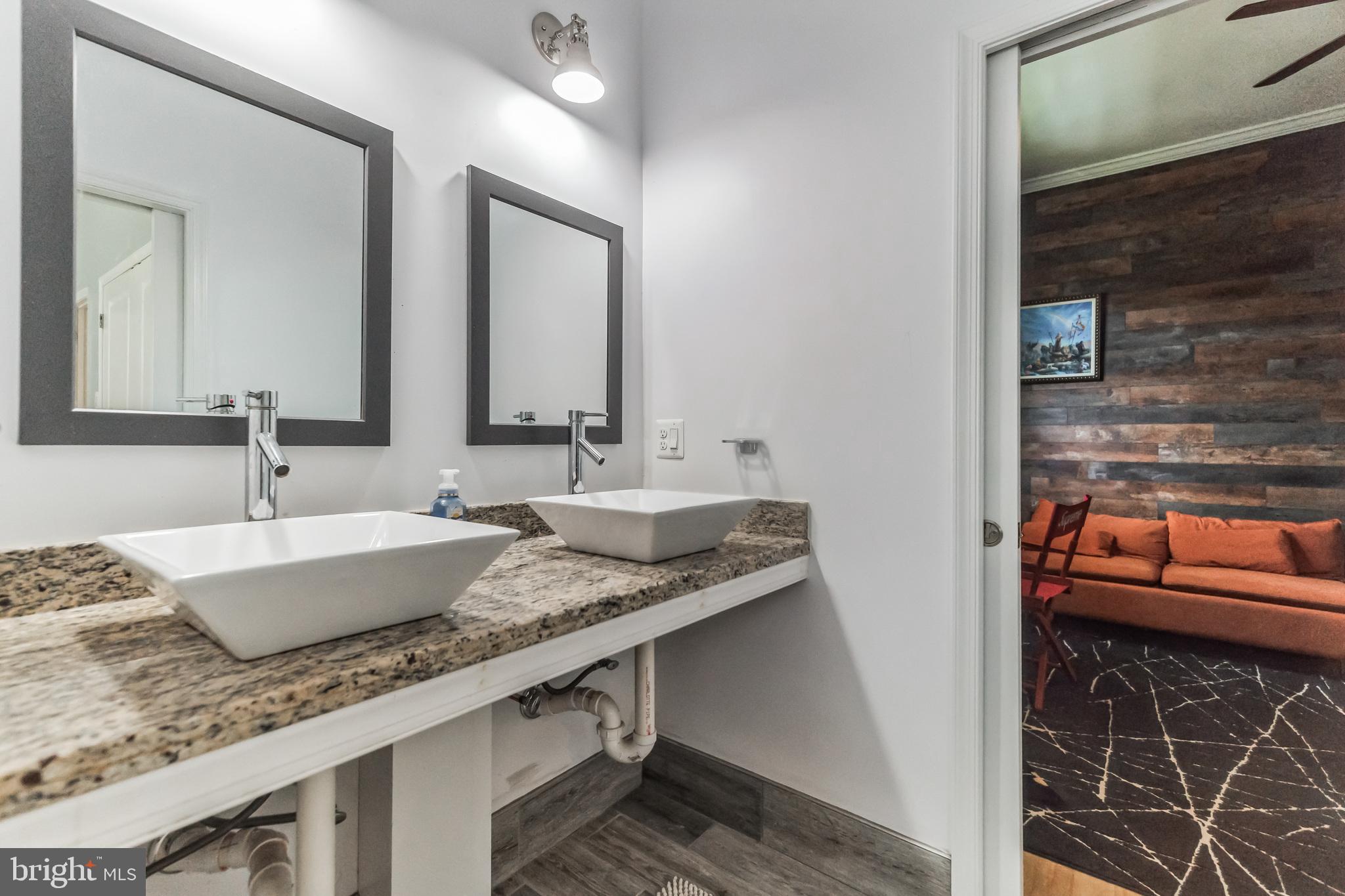 LAKE MONTCLAIR - Residential