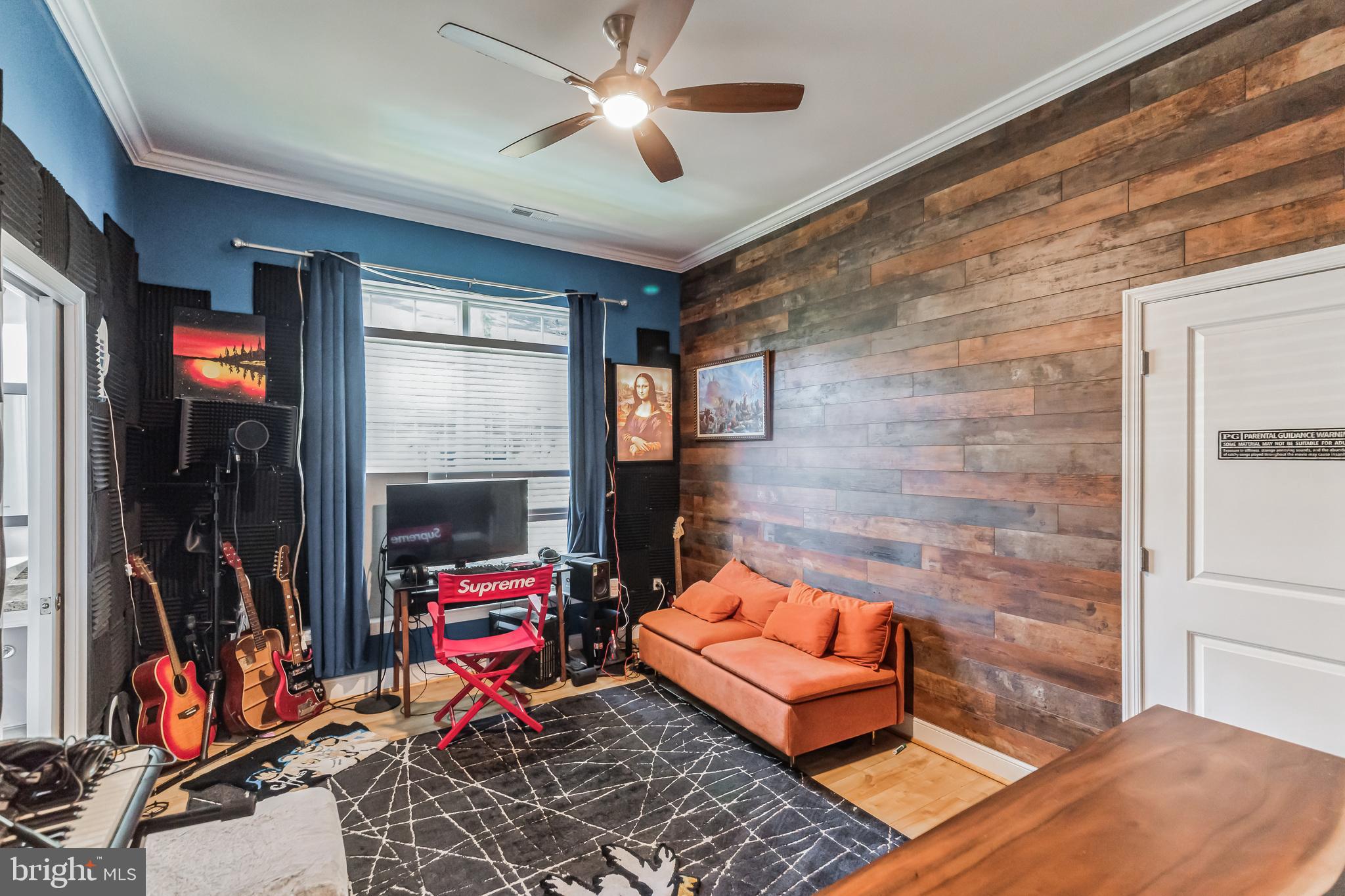 LAKE MONTCLAIR - Residential