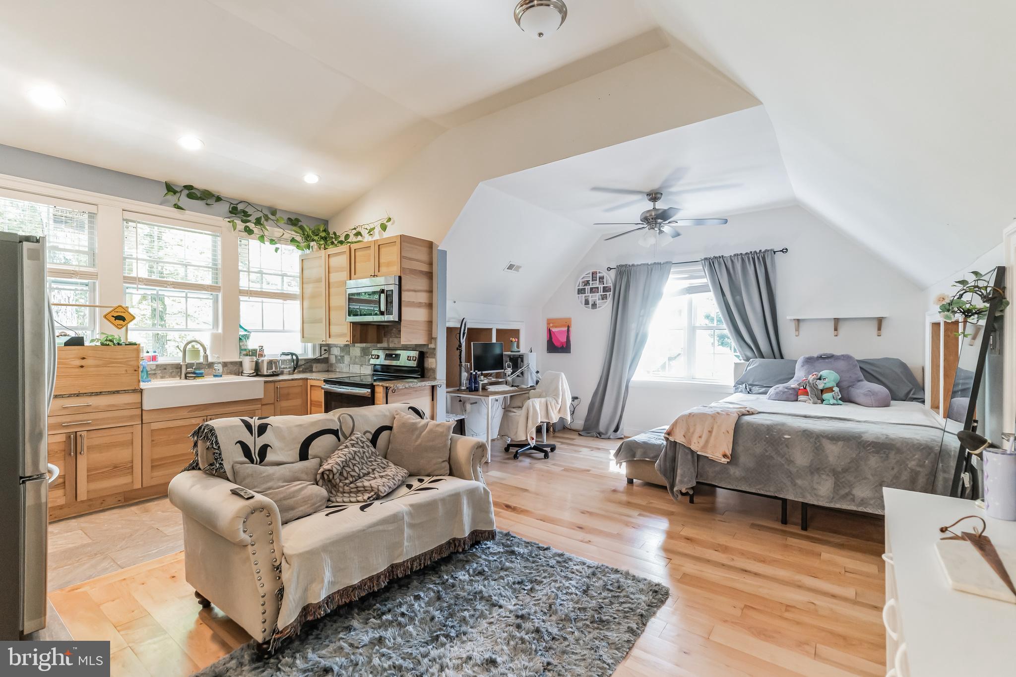 LAKE MONTCLAIR - Residential