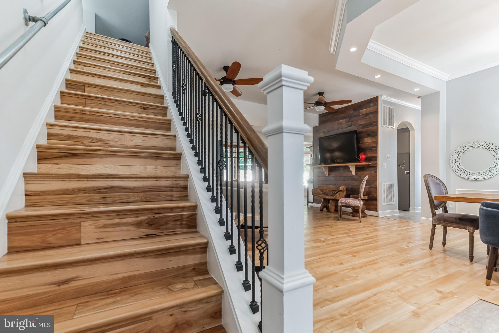 LAKE MONTCLAIR - Residential