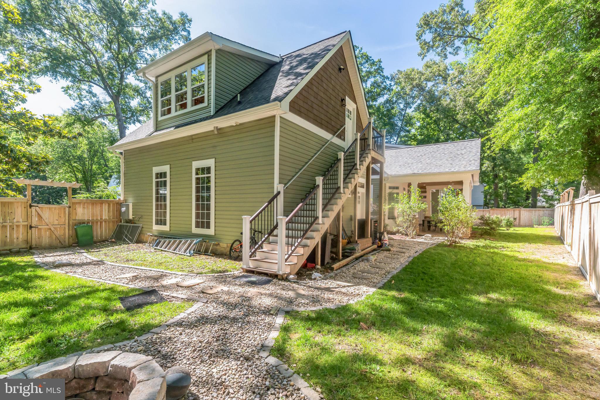 LAKE MONTCLAIR - Residential