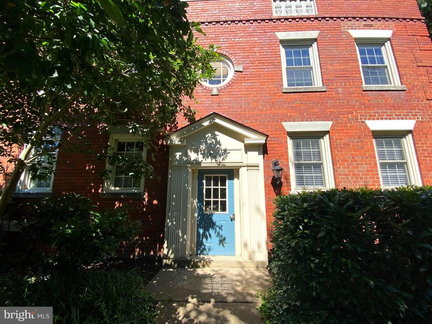 TOP FLOOR Condo in Old Town * Wood Flooring Throughout * Stylish Bath *  Primary Bedroom has Large Walk in Closet with Shelving * Kitchen w/Granite Counter & Stainless Appliances *Washer and Dryer in Unit * Extra Storage * Off-Street Parking for 2 Cars * 1 Mile to Braddock Road Metro * Near Waterfront, Mt. Vernon Bike Trail, Harris Teeter, King St * Fast Access to DC, GW Parkway, 395 & 495 * Don't Miss This One!