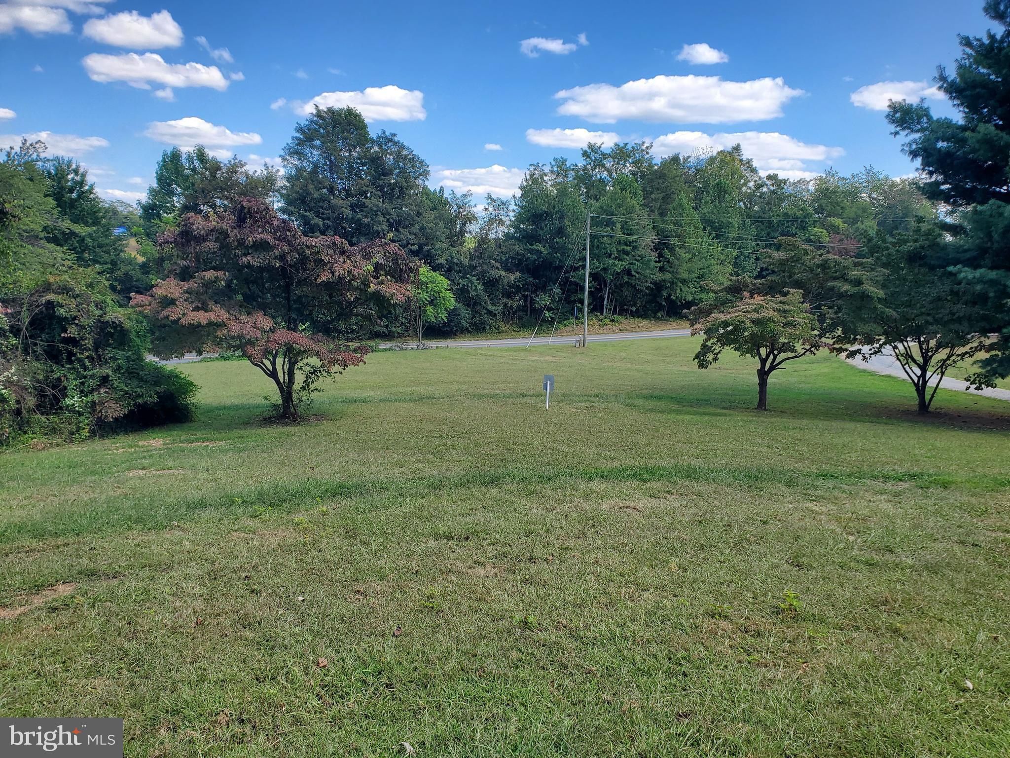 TALL OAKS - Residential