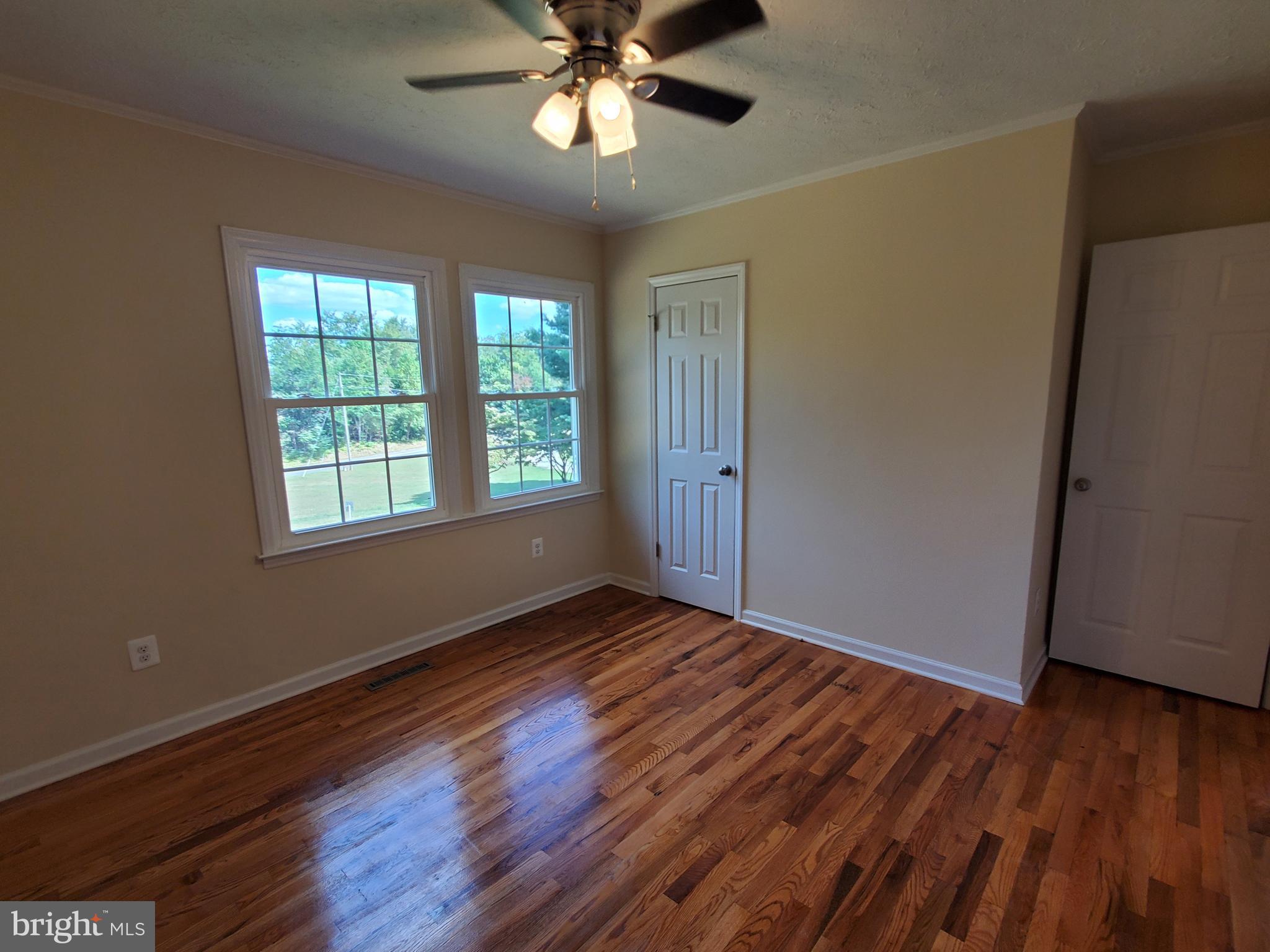 TALL OAKS - Residential