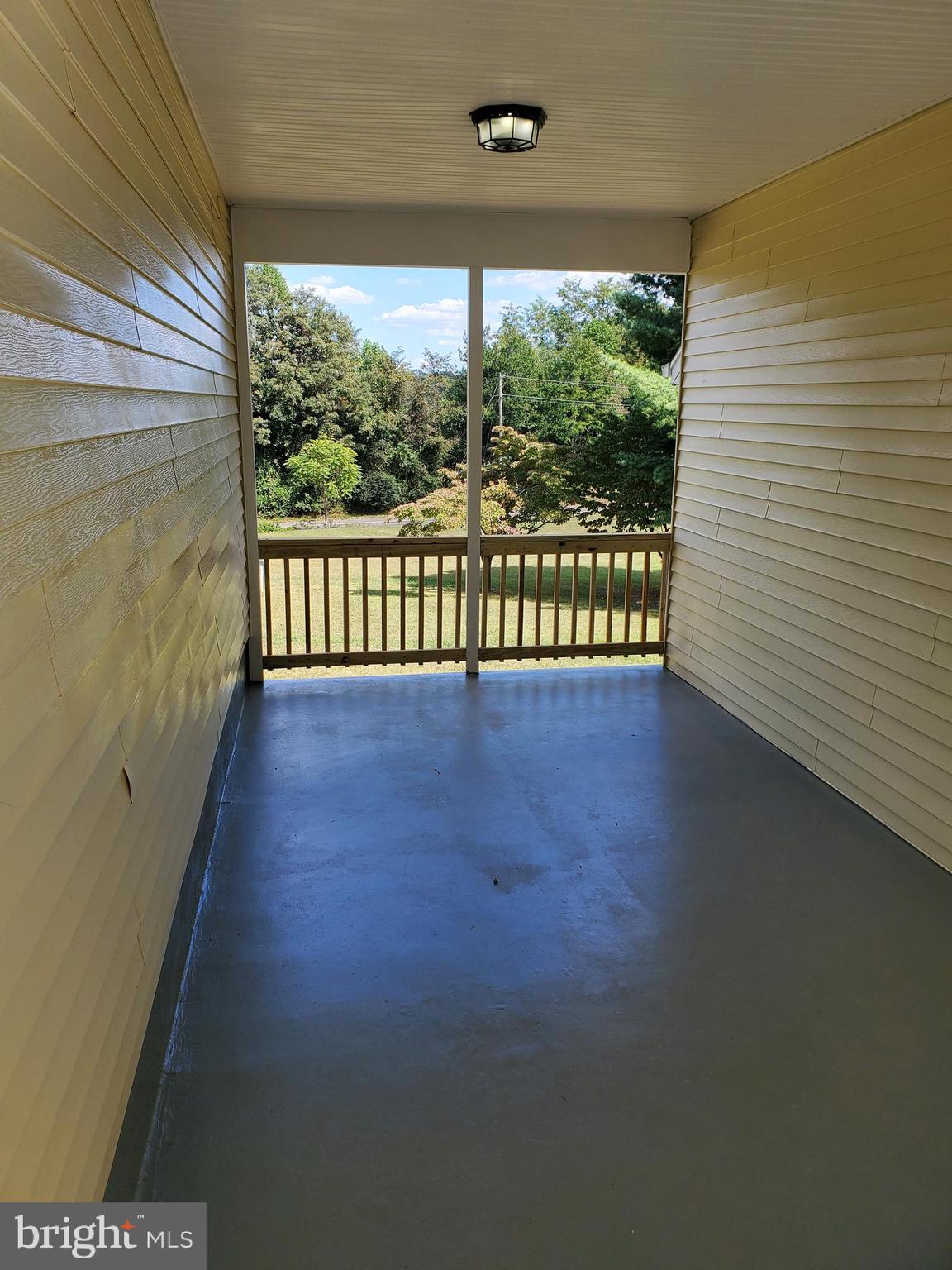 TALL OAKS - Residential