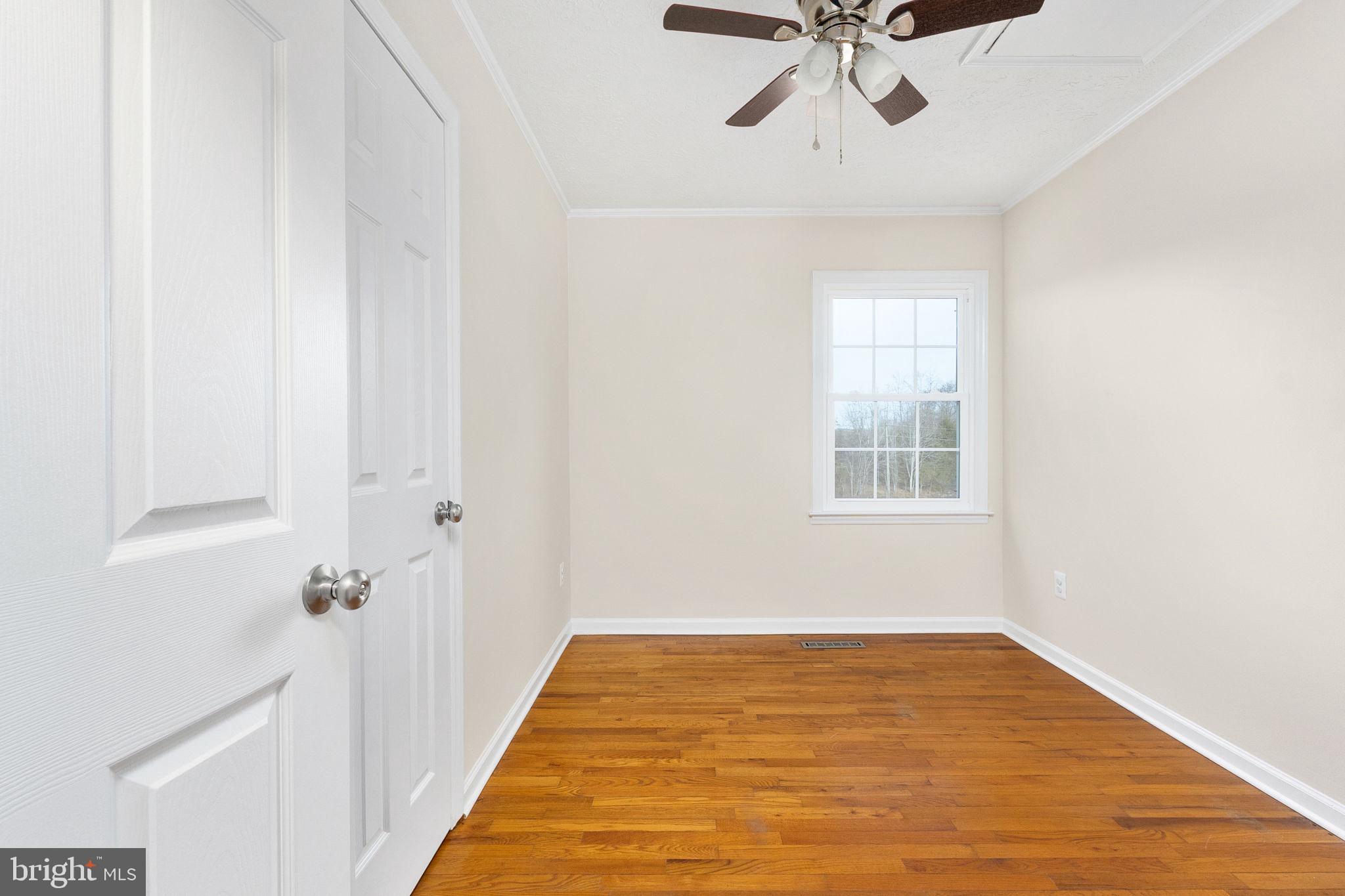 TALL OAKS - Residential