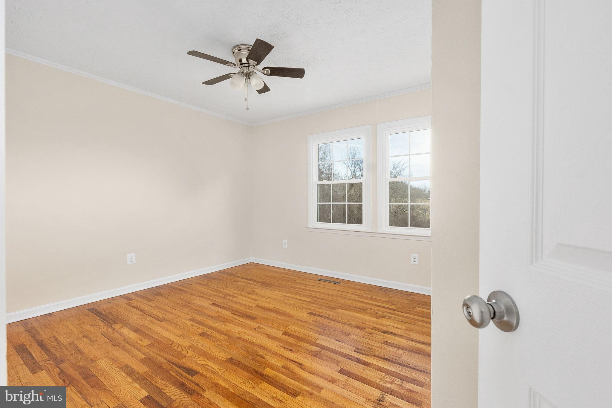 TALL OAKS - Residential