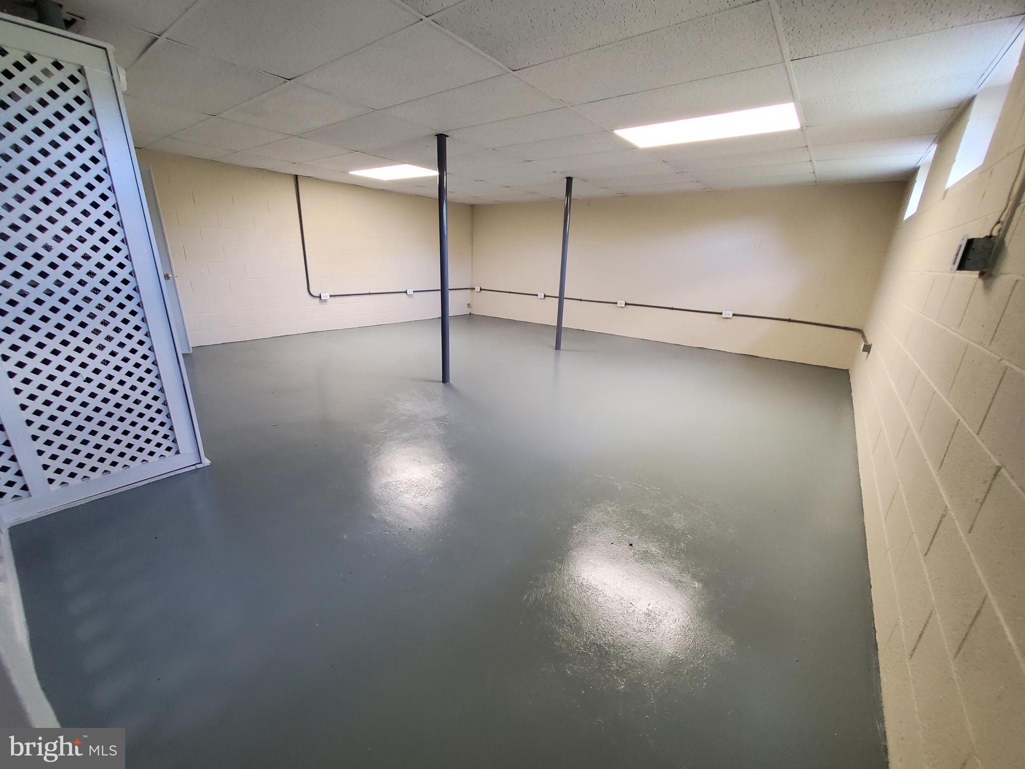 TALL OAKS - Residential