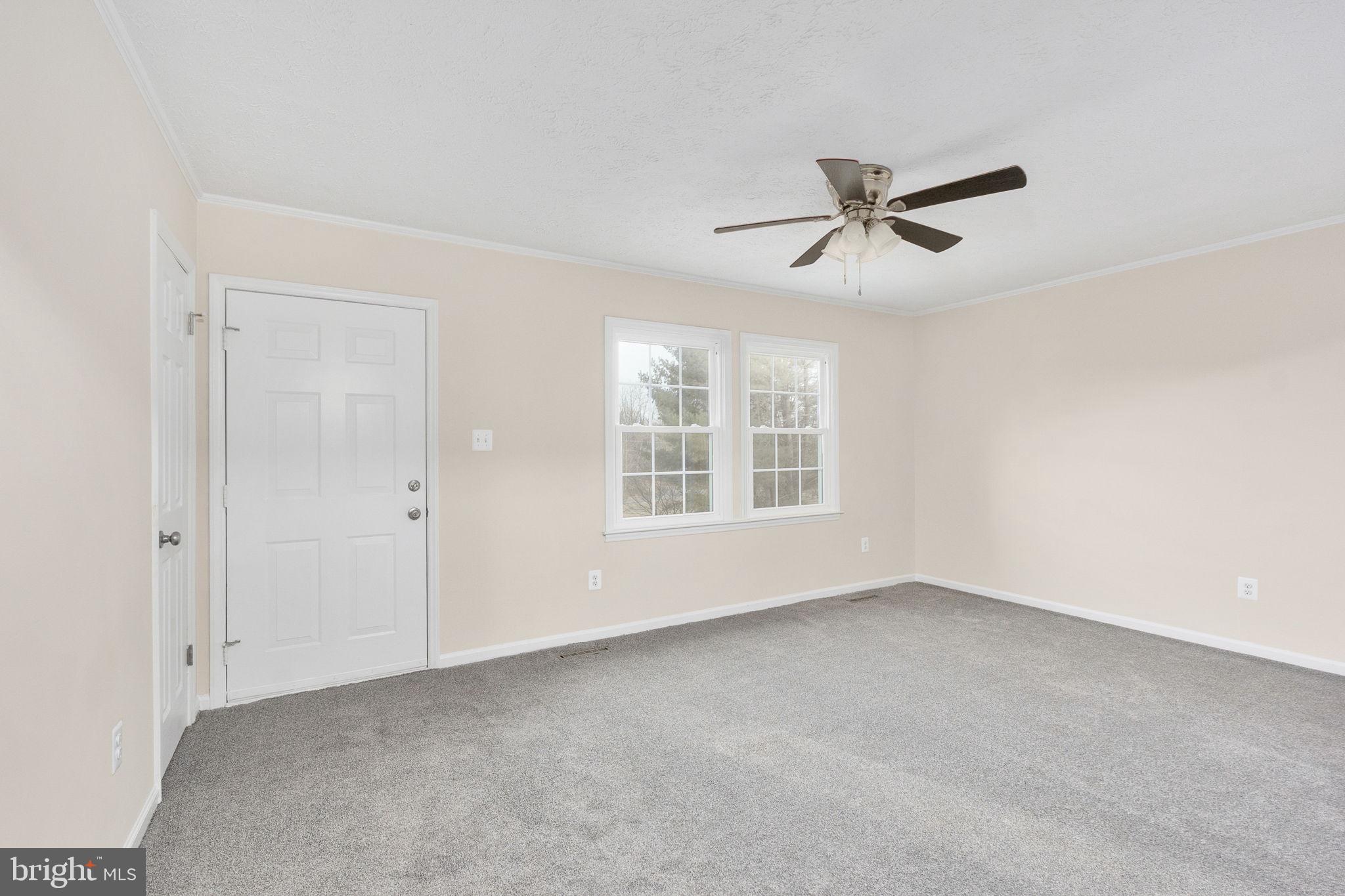 TALL OAKS - Residential