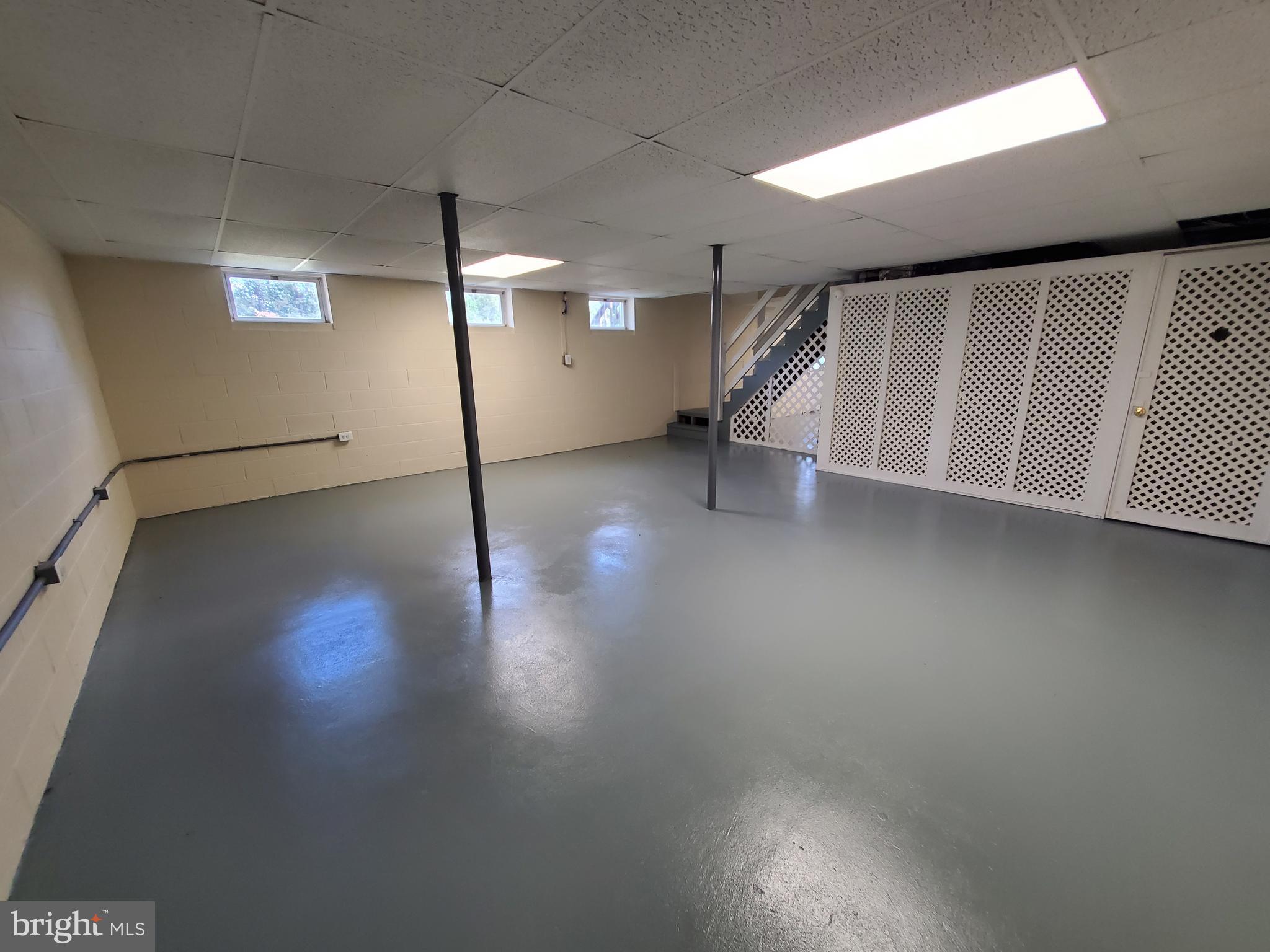 TALL OAKS - Residential