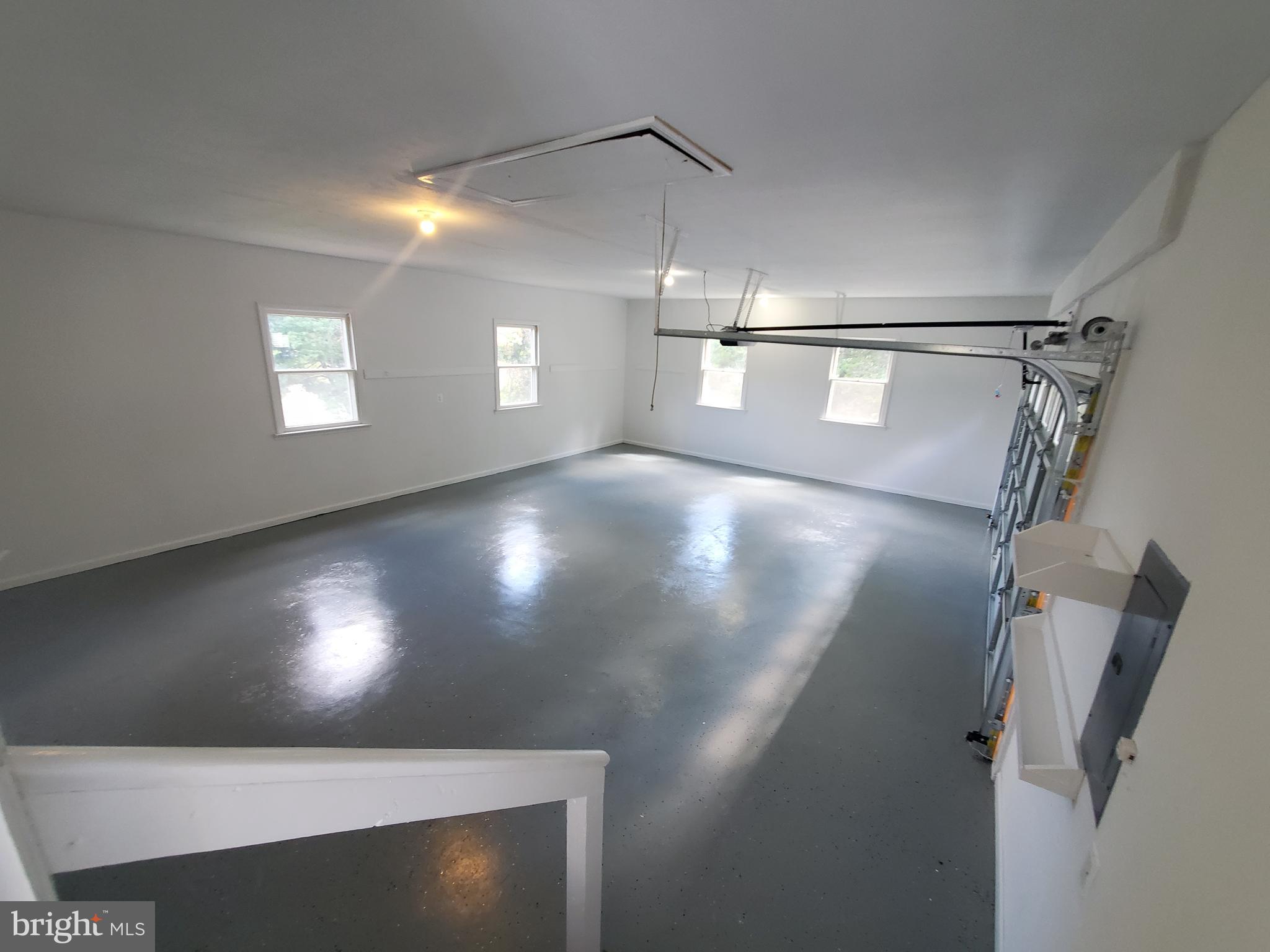 TALL OAKS - Residential