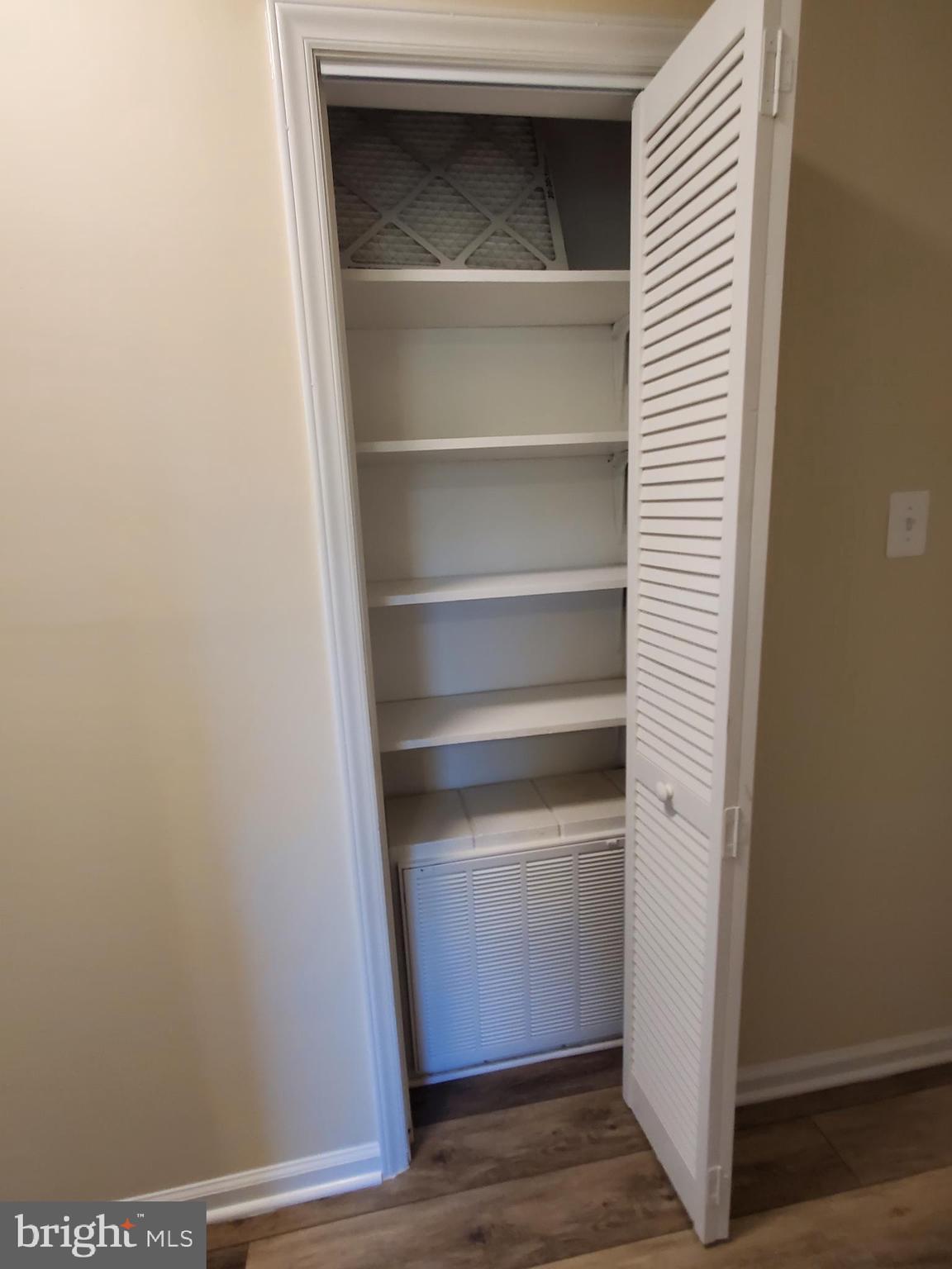 TALL OAKS - Residential