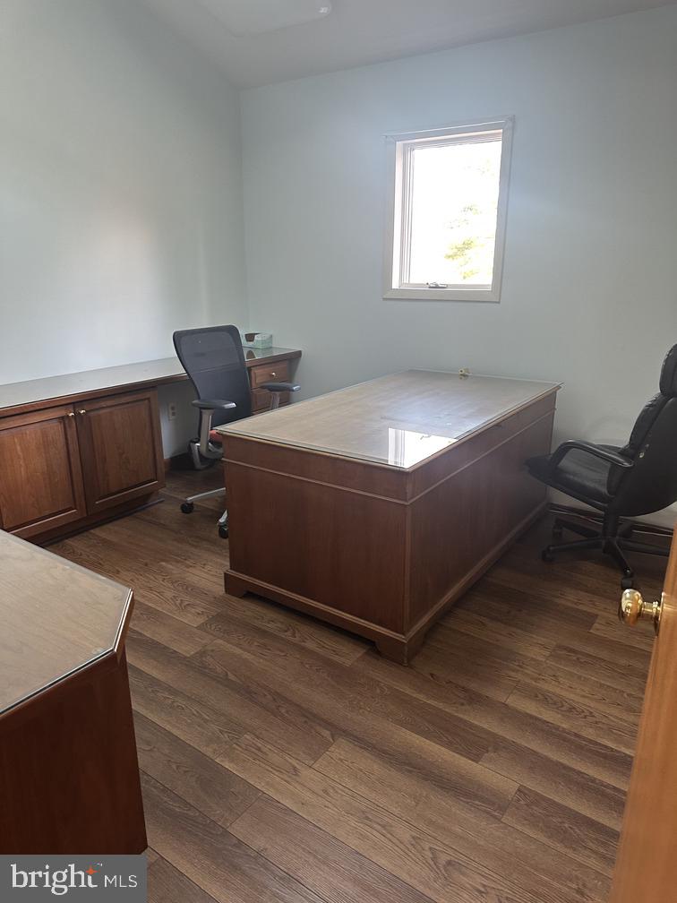 1035 W BRISTOL ROAD 1