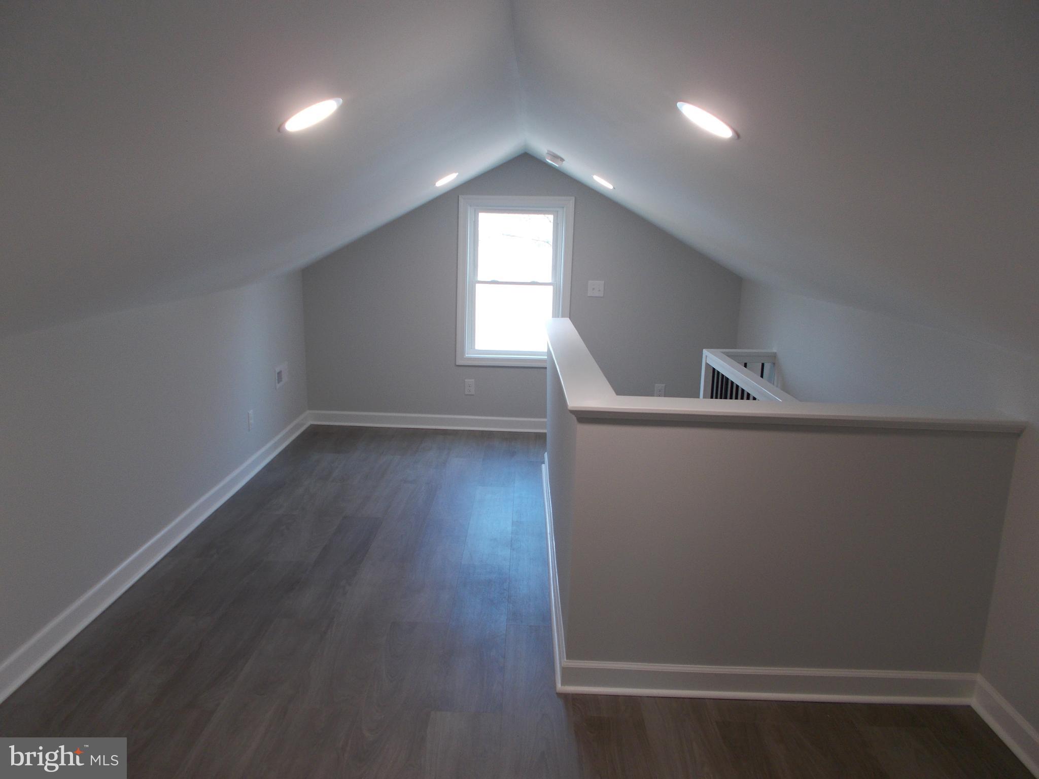 EASTON - Residential