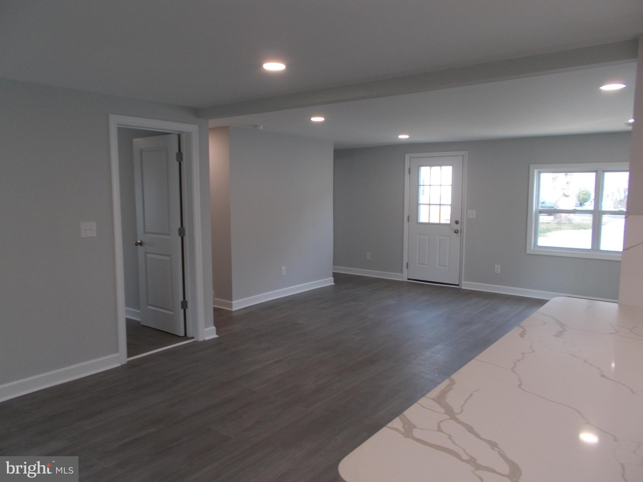 EASTON - Residential