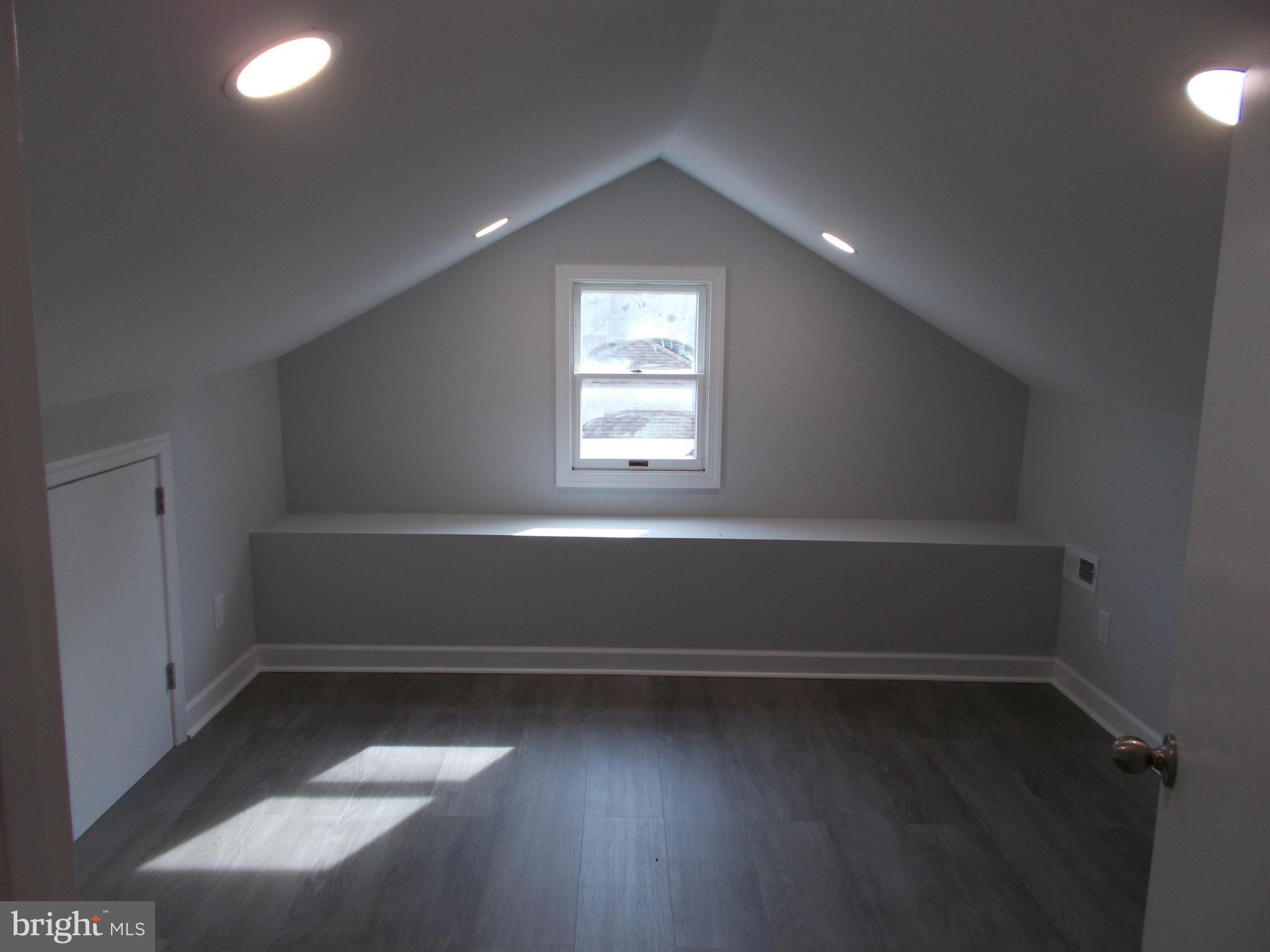 EASTON - Residential