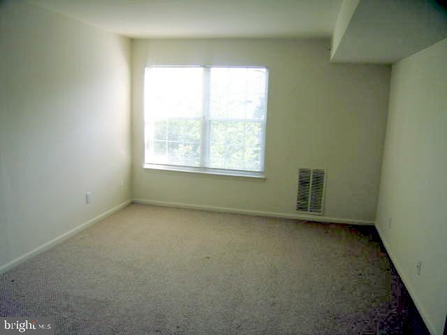 VILLAGE SHIRES - Residential