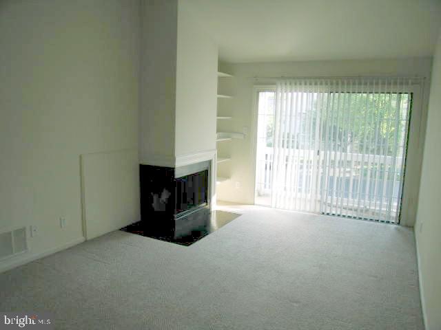 VILLAGE SHIRES - Residential