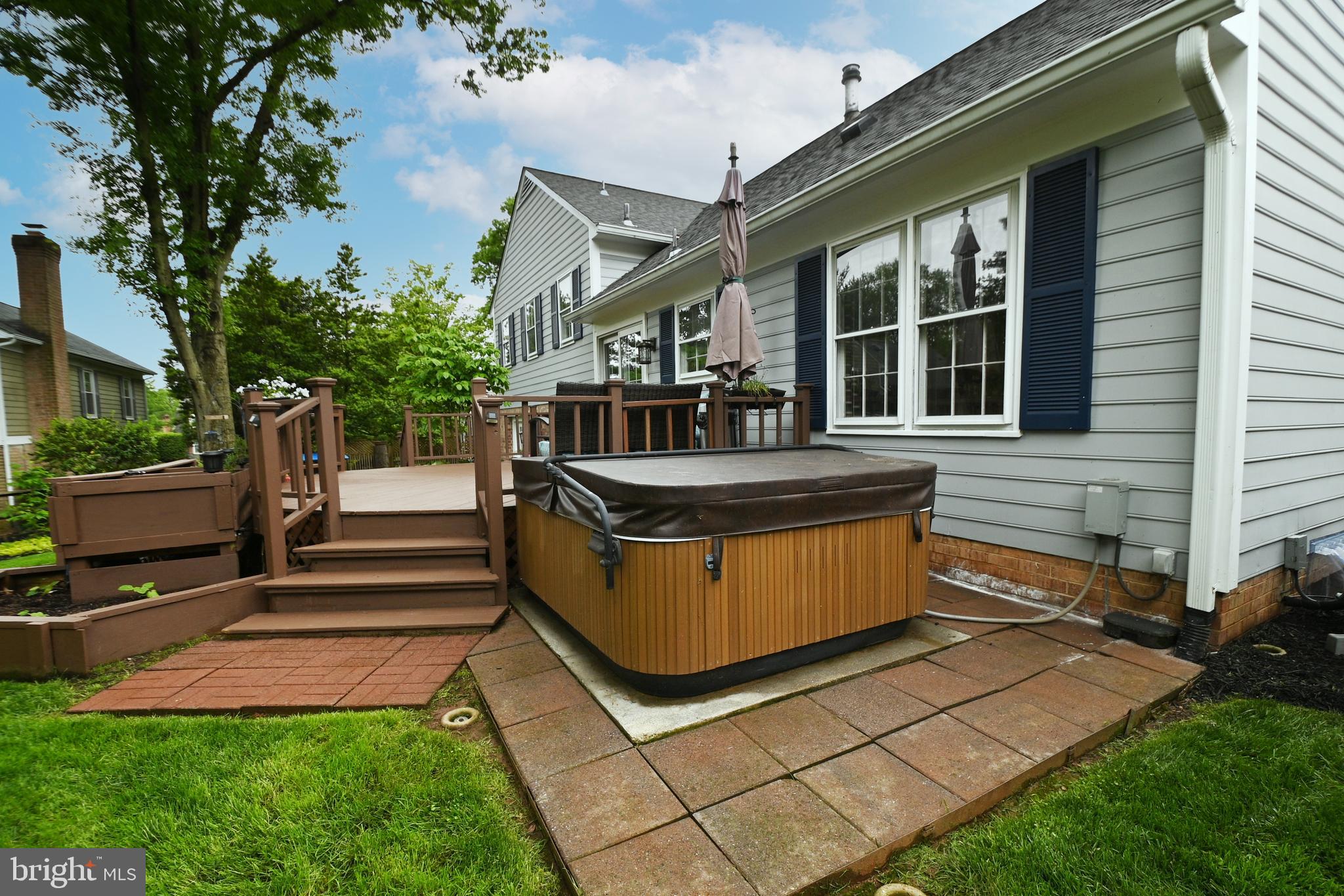 SIGNAL HILL - Residential