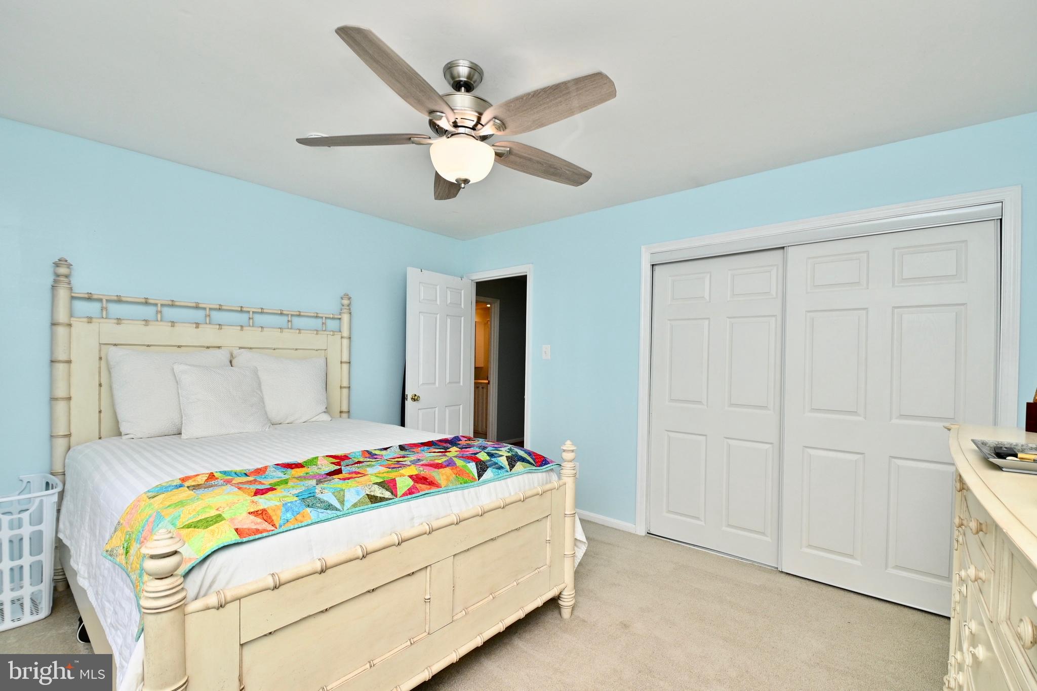 SIGNAL HILL - Residential