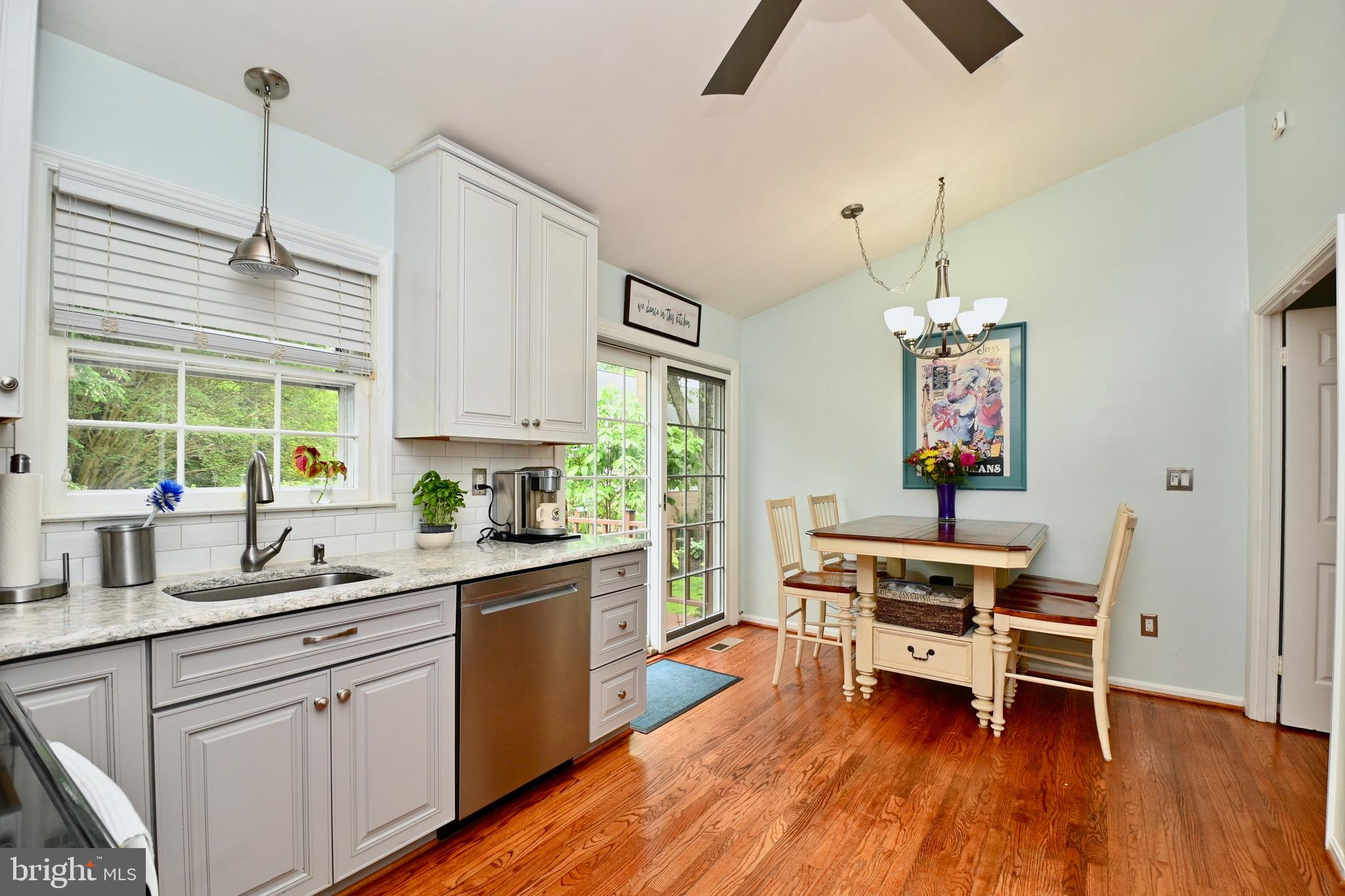 SIGNAL HILL - Residential