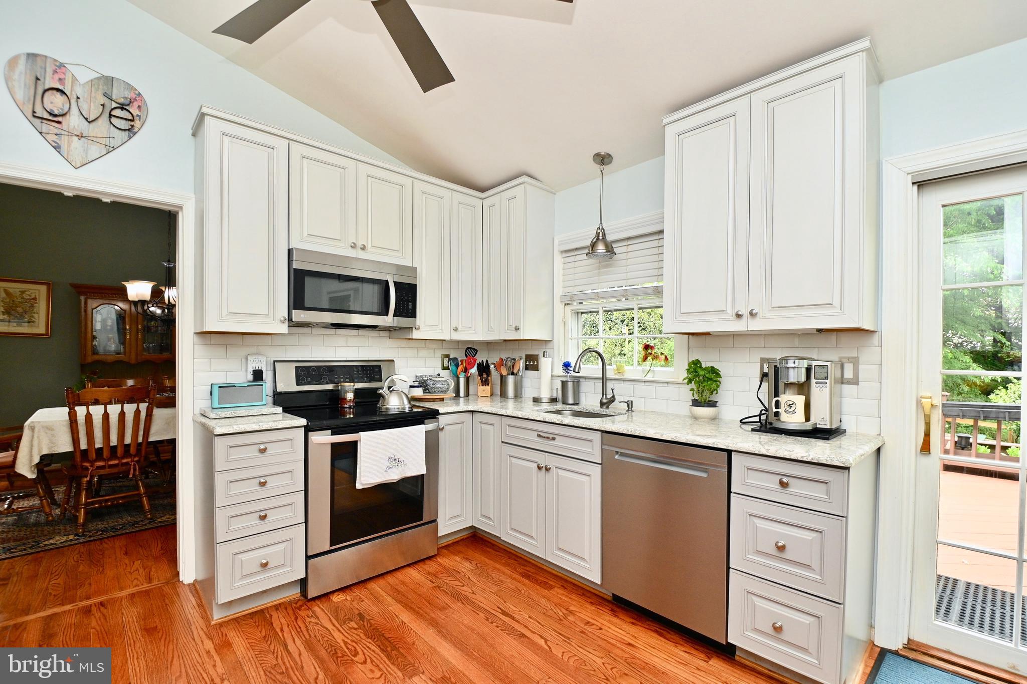 SIGNAL HILL - Residential